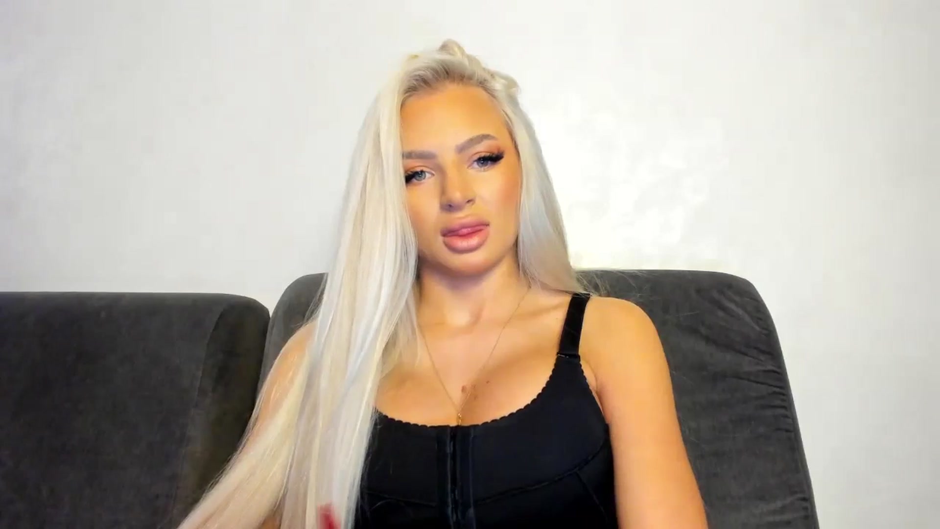 Gallery image thumbnail from barbie__girl's myfreecams stream on, 01/05/2025, 19:08 image 3 of 20