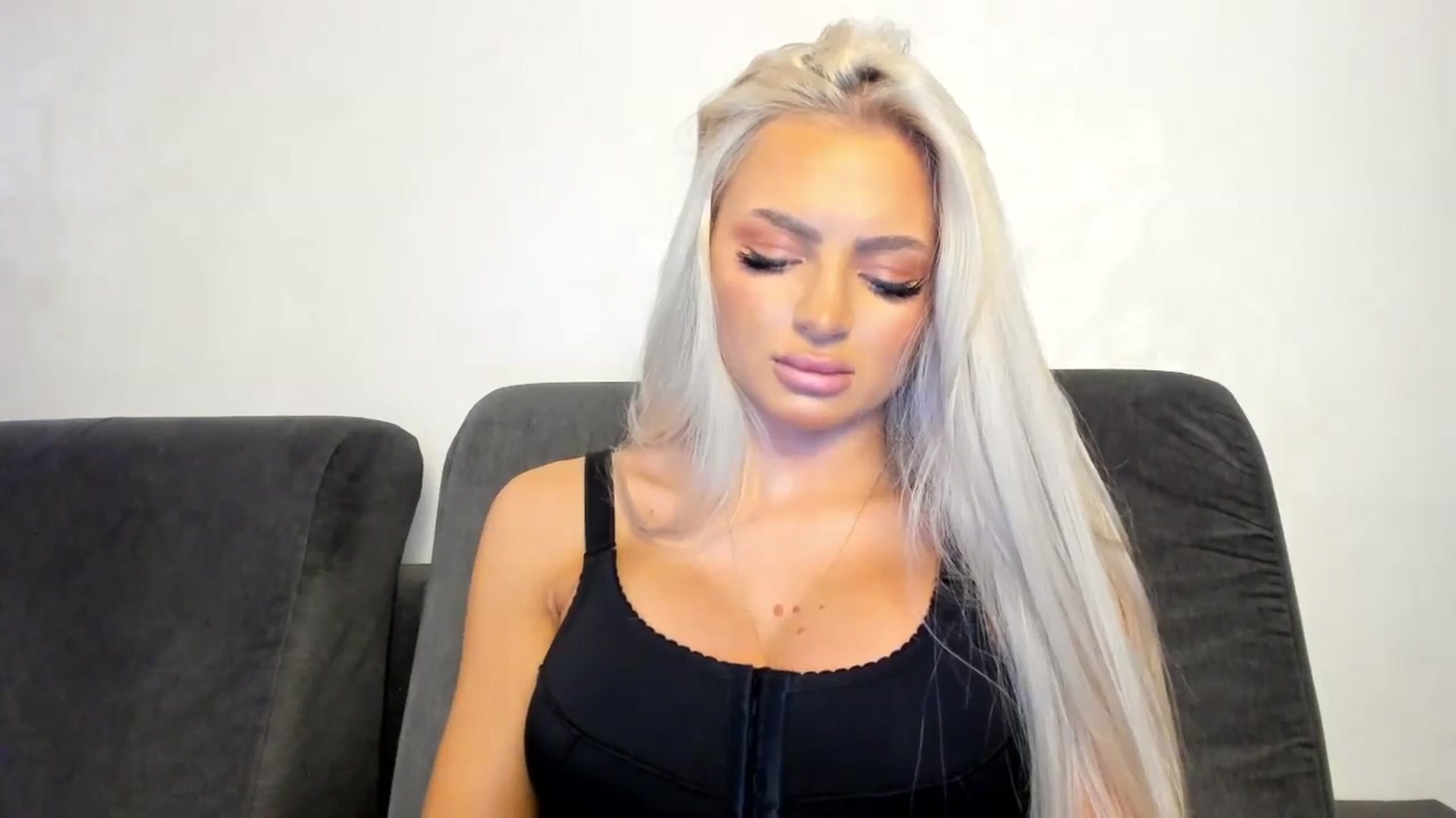 Gallery image thumbnail from barbie__girl's myfreecams stream on, 01/05/2025, 21:40 image 5 of 20