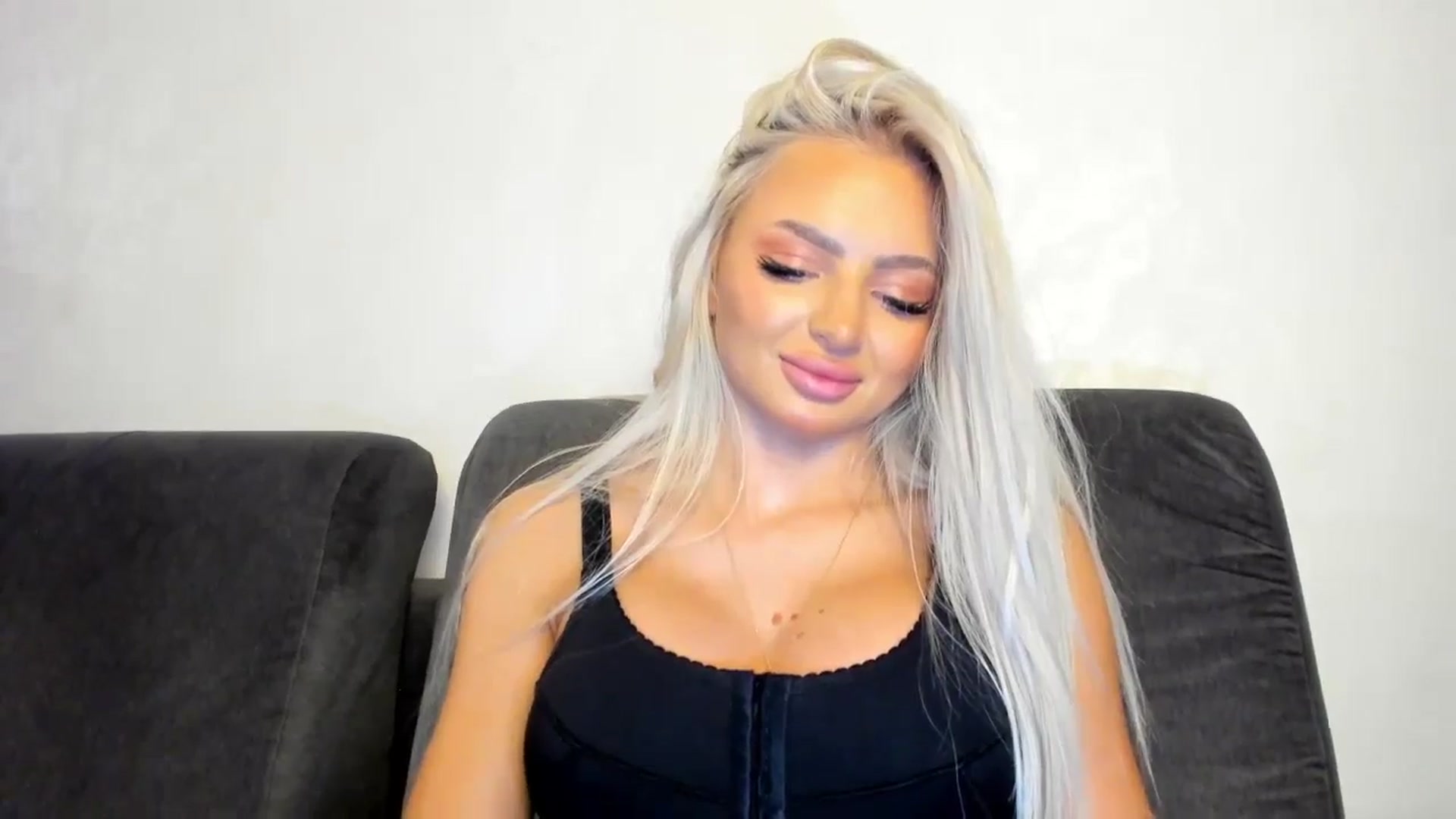 Gallery image thumbnail from barbie__girl's myfreecams stream on, 01/05/2025, 21:40 image 7 of 20