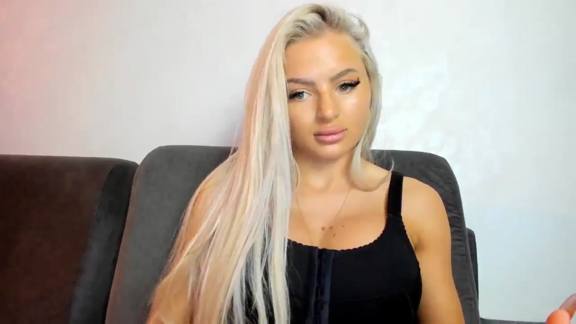 Gallery image thumbnail from barbie__girl's myfreecams stream on, 01/06/2025, 20:15 image 20 of 20