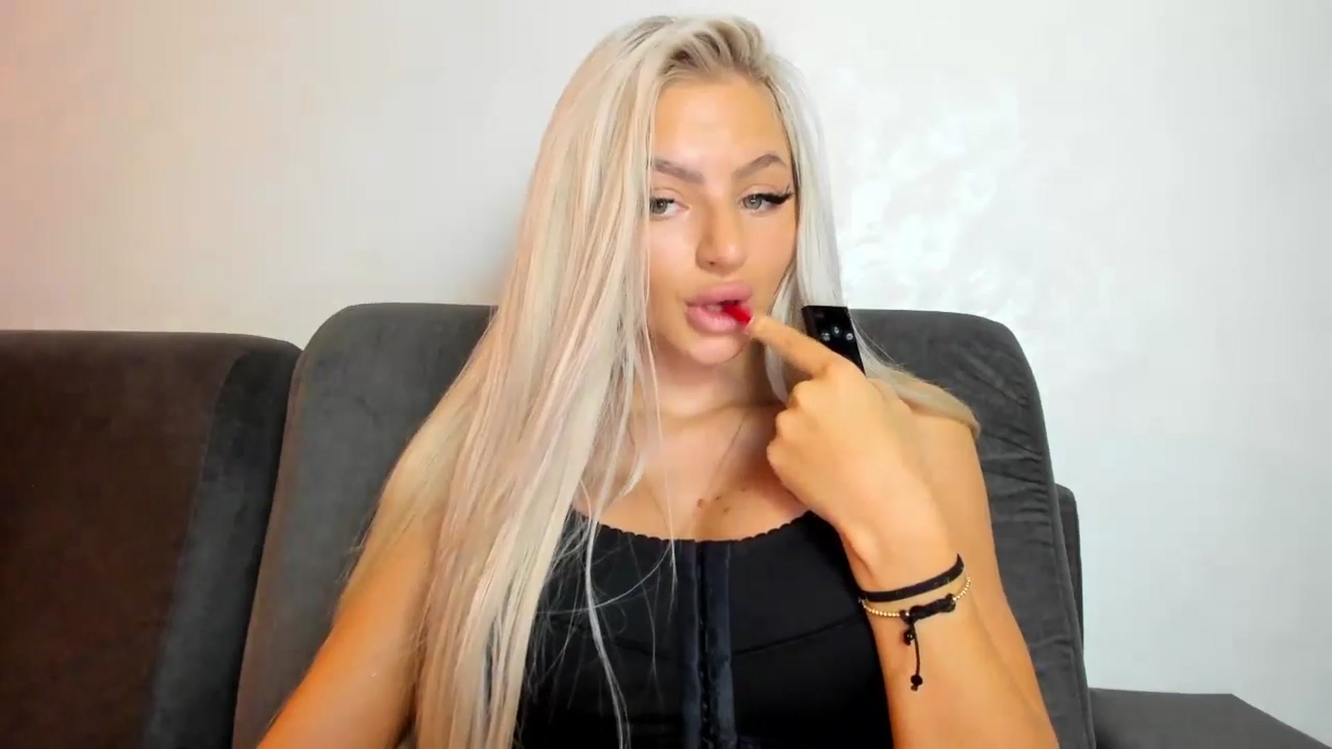 Gallery image thumbnail from barbie__girl's myfreecams stream on, 01/06/2025, 23:00 image 2 of 20
