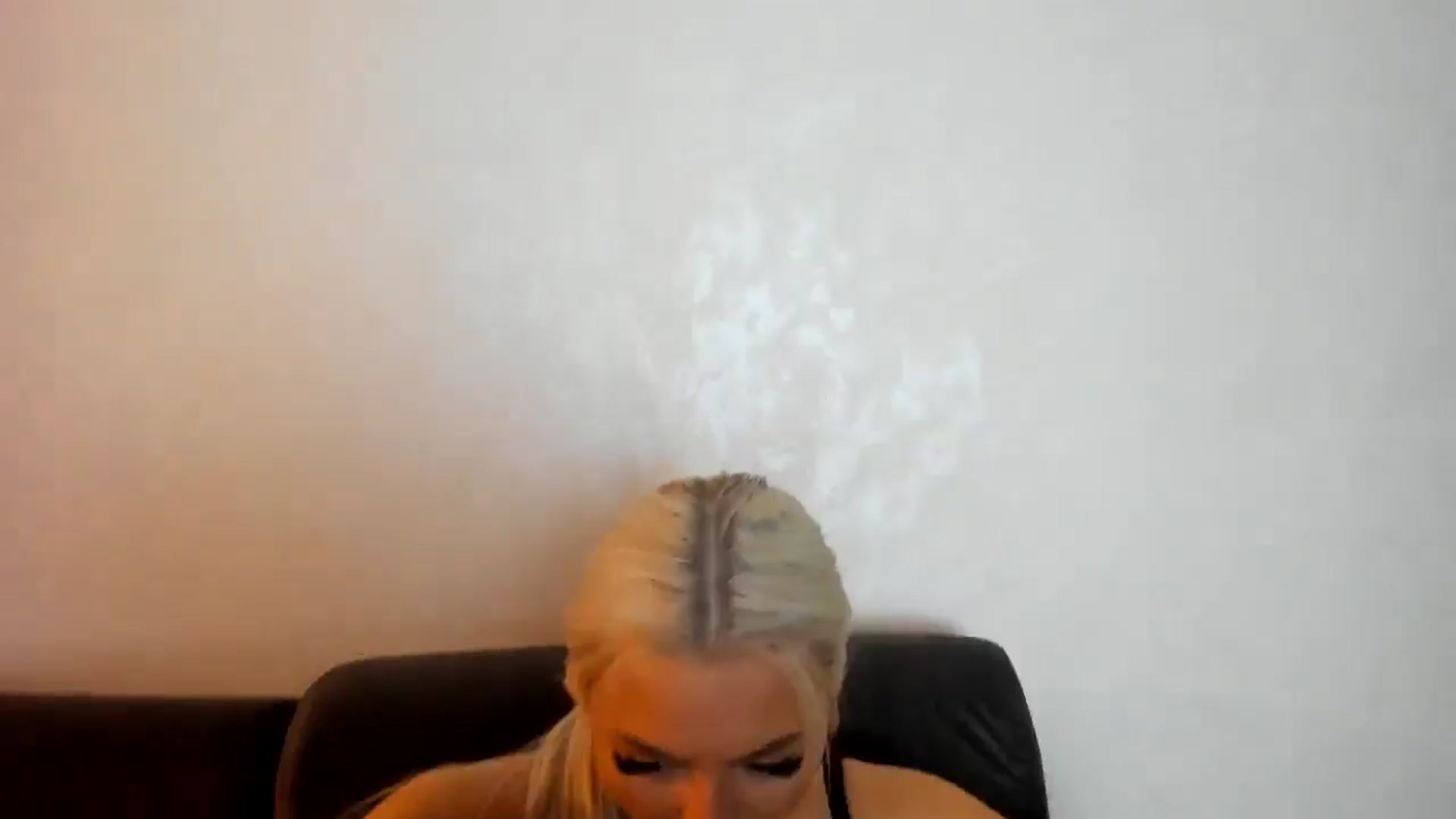Gallery image thumbnail from barbie__girl's myfreecams stream on, 01/10/2025, 24:57 image 12 of 20