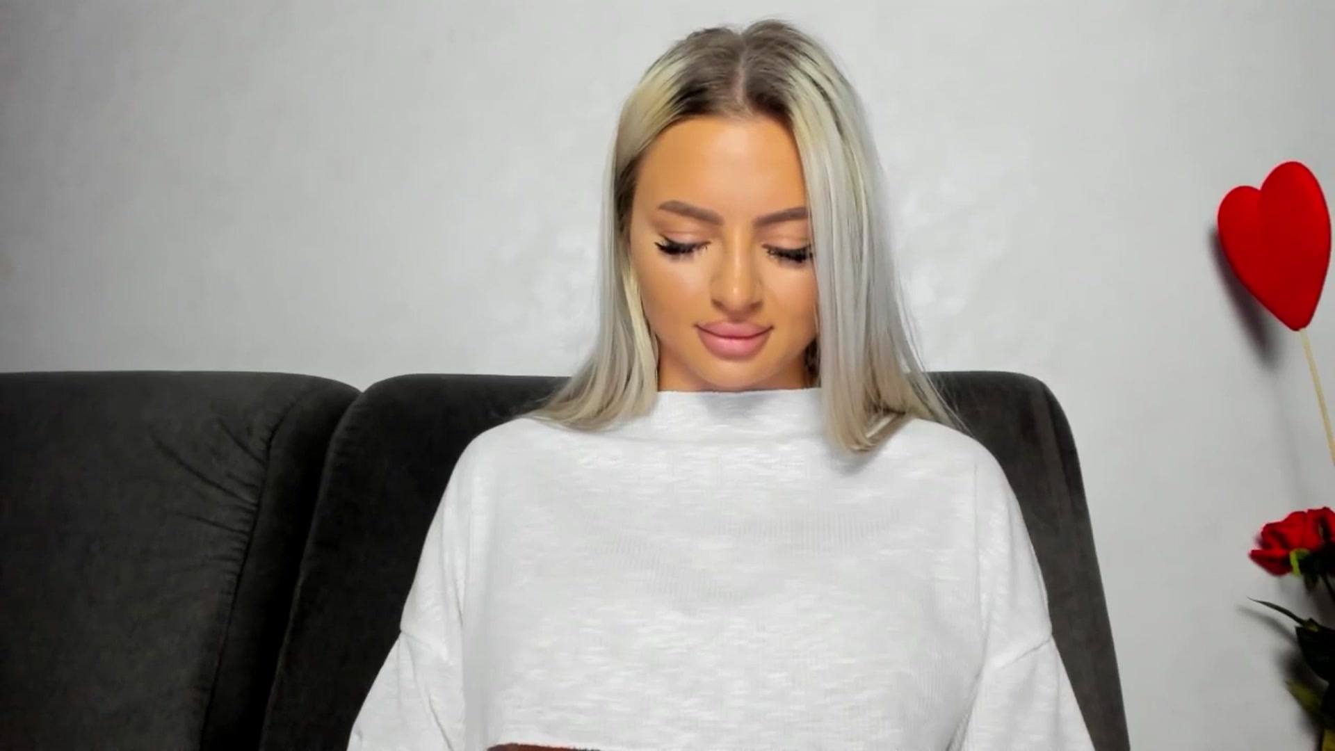 Gallery image thumbnail from barbie__girl's myfreecams stream on, 03/27/2025, 21:42 image 20 of 20