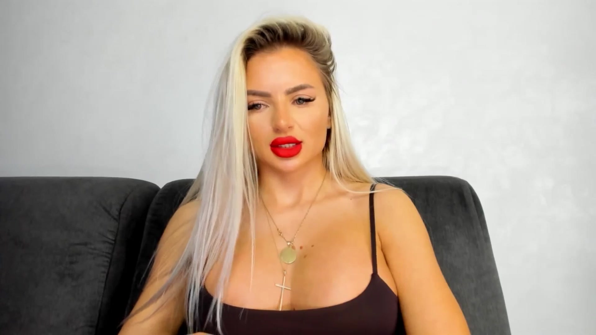 Gallery image thumbnail from barbie__girl's myfreecams stream on, 04/07/2025, 13:38 image 14 of 20
