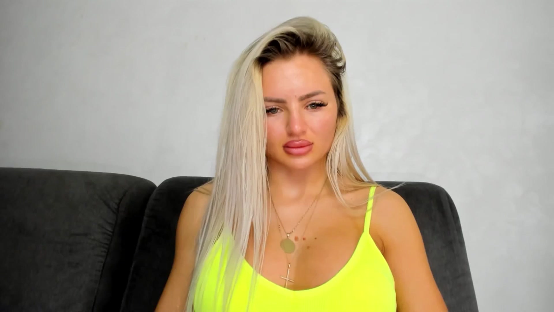 Gallery image thumbnail from barbie__girl's myfreecams stream on, 04/08/2025, 12:41 image 18 of 20
