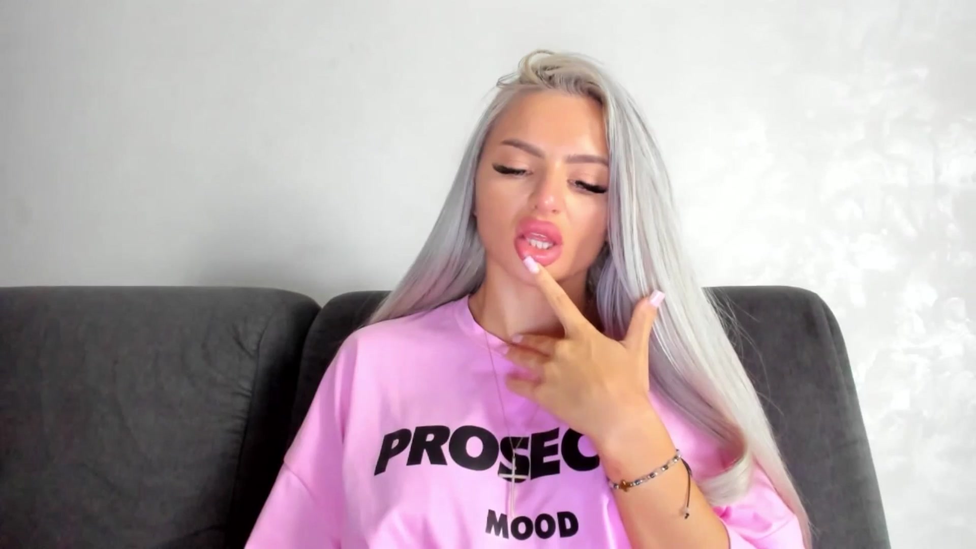 Gallery image thumbnail from barbie__girl's myfreecams stream on, 04/29/2025, 16:50 image 2 of 20
