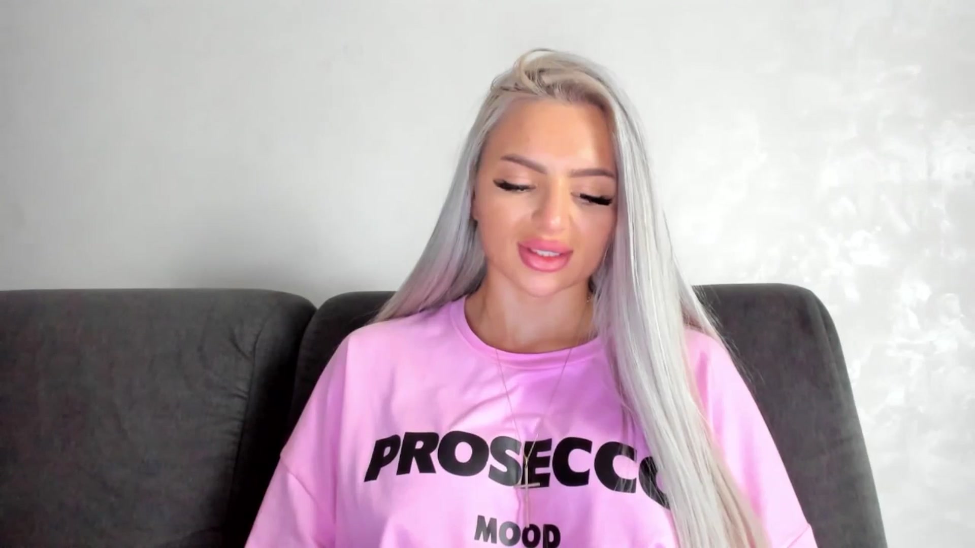 Gallery image thumbnail from barbie__girl's myfreecams stream on, 04/29/2025, 16:50 image 4 of 20