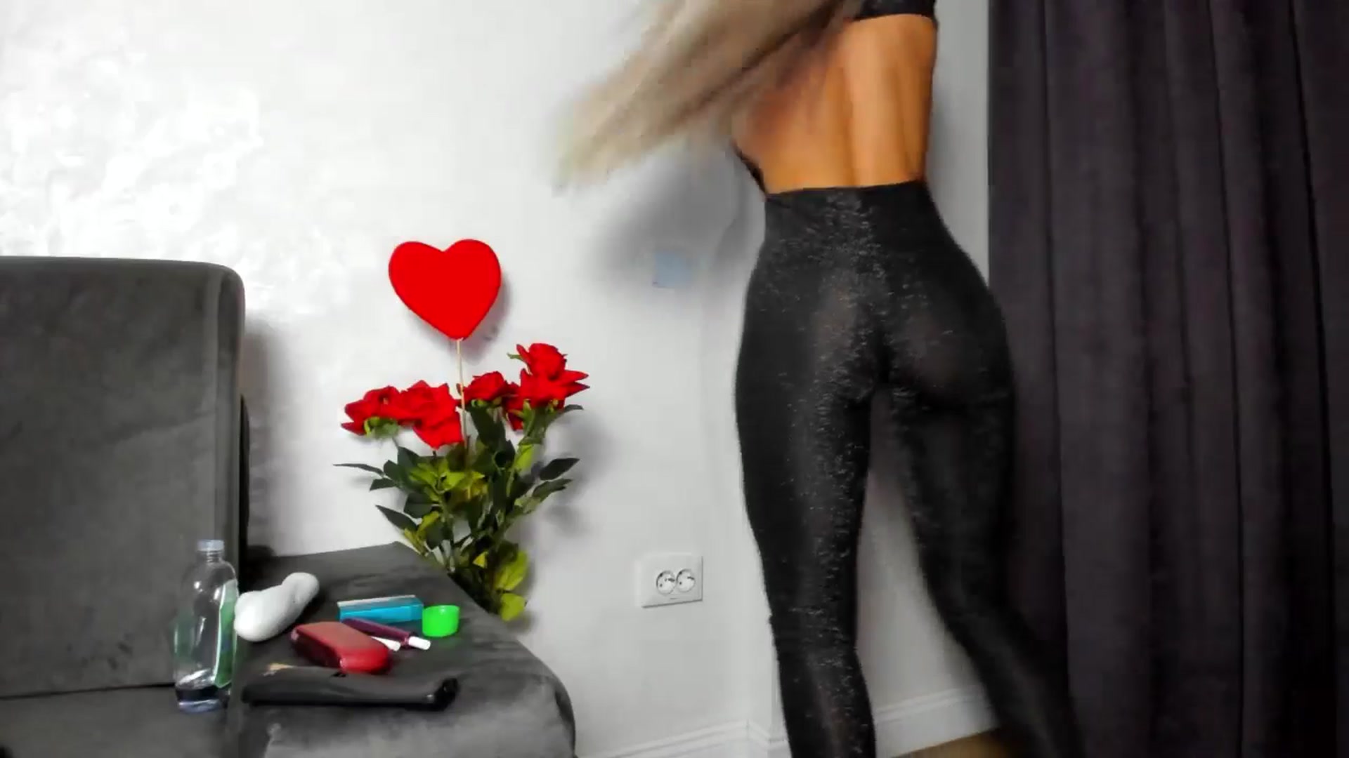Gallery image thumbnail from barbie__girl's myfreecams stream on, 04/30/2025, 03:02 image 20 of 20