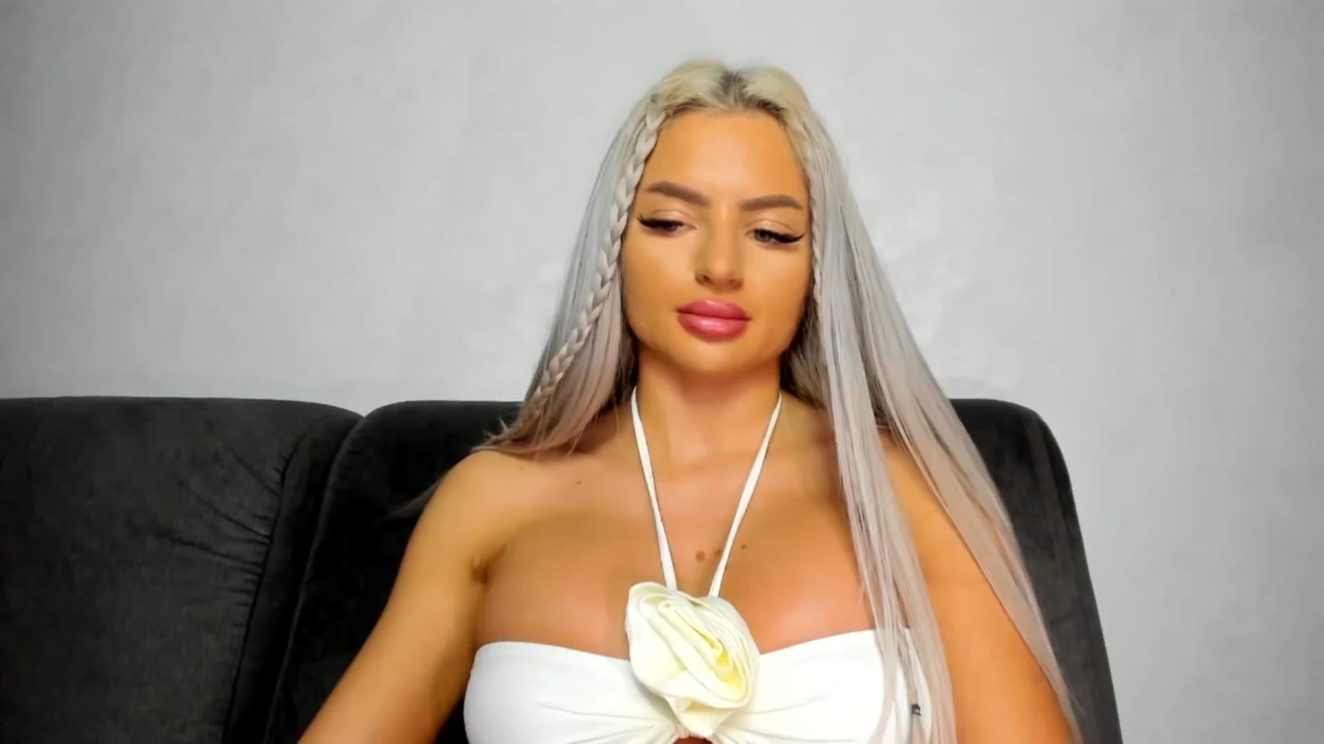 Gallery image thumbnail from barbie__girl's myfreecams stream on, 05/12/2025, 22:49 image 17 of 20