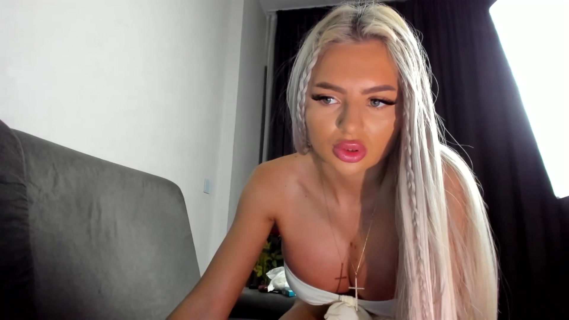 Gallery image thumbnail from barbie__girl's myfreecams stream on, 05/12/2025, 23:35 image 20 of 20