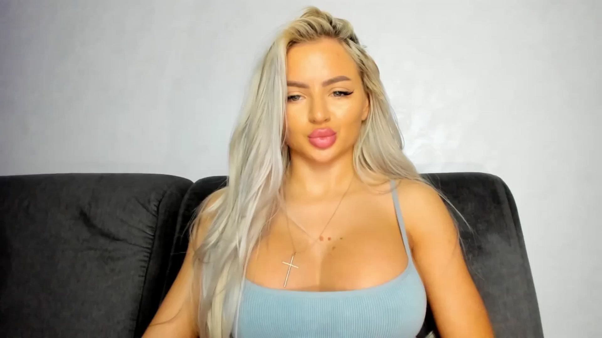 Gallery image thumbnail from barbie__girl's myfreecams stream on, 05/21/2025, 18:45 image 11 of 20