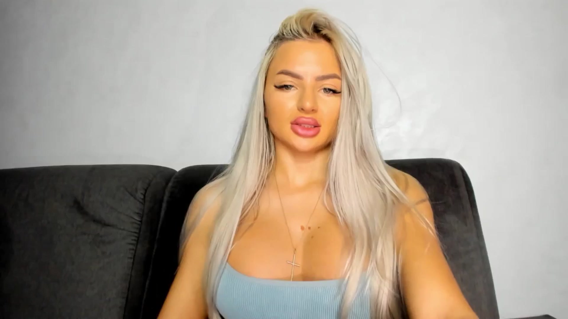 Gallery image thumbnail from barbie__girl's myfreecams stream on, 05/21/2025, 19:25 image 7 of 20