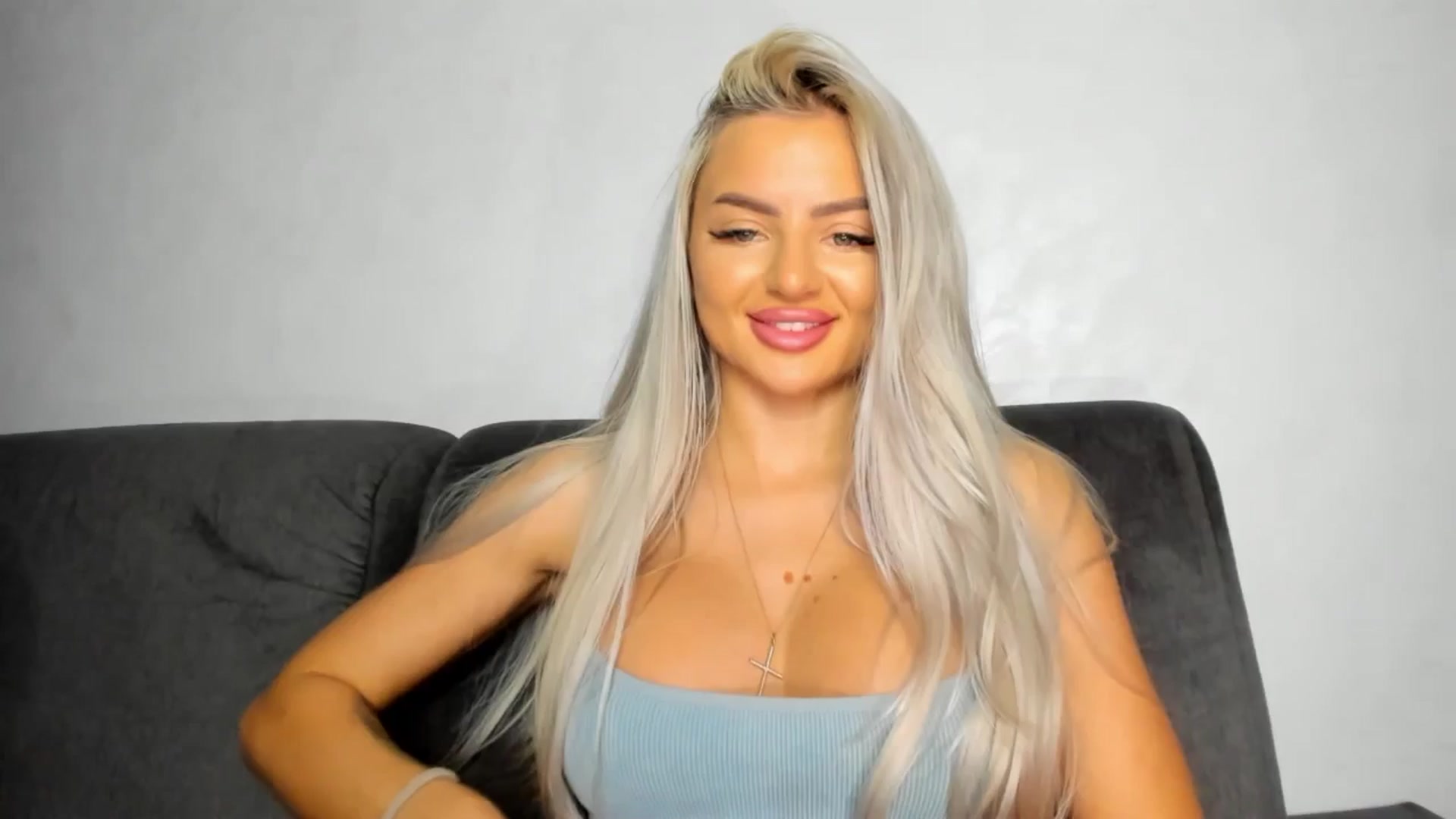 Gallery image thumbnail from barbie__girl's myfreecams stream on, 05/21/2025, 19:25 image 8 of 20