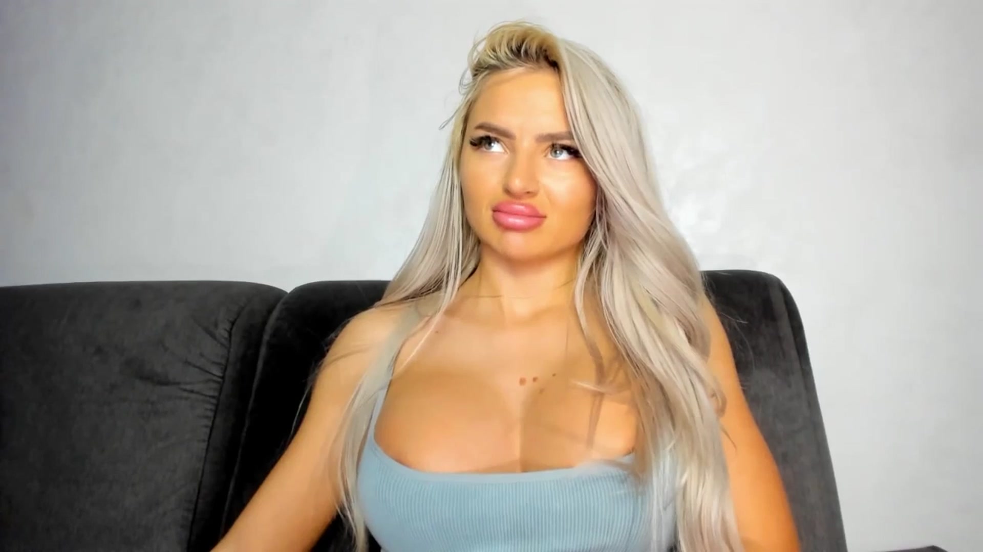 Gallery image thumbnail from barbie__girl's myfreecams stream on, 05/22/2025, 01:36 image 14 of 20