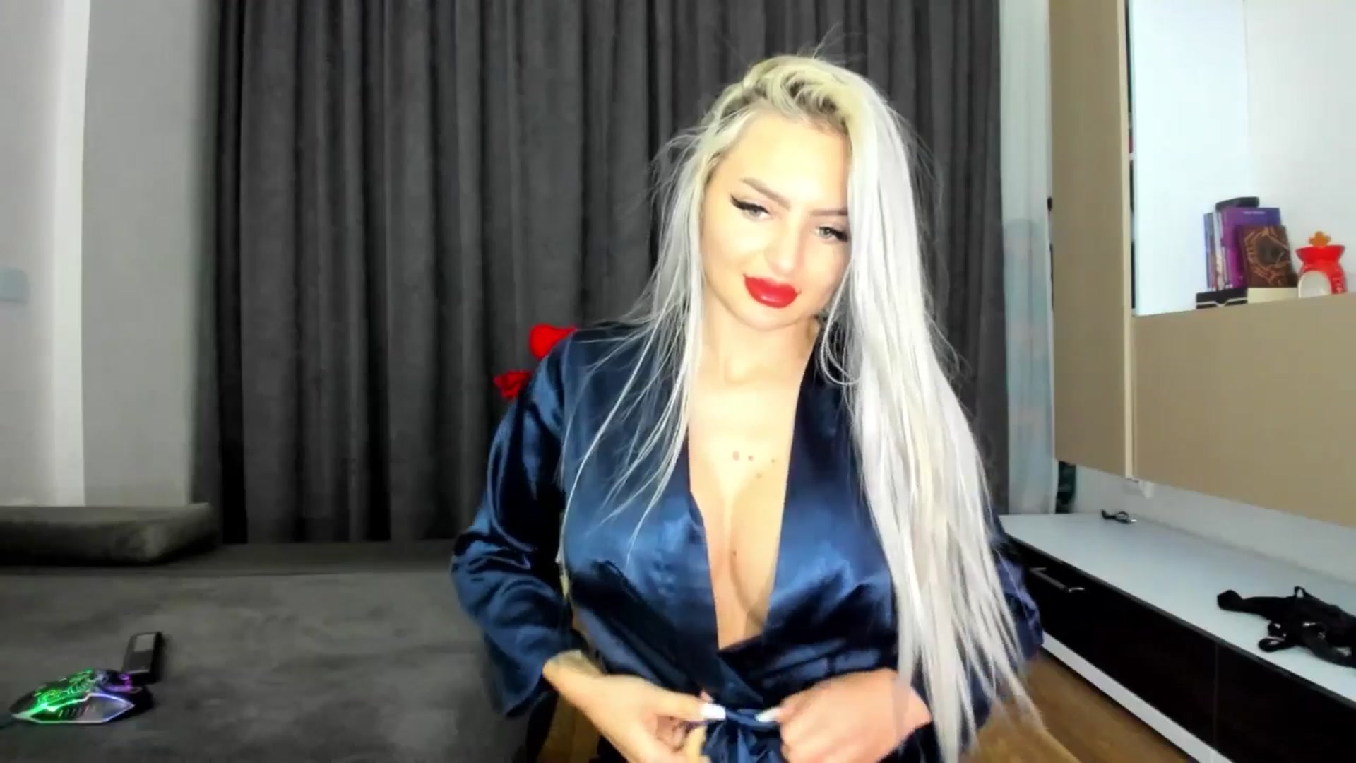 Gallery image thumbnail from barbie__girl's myfreecams stream on, 05/27/2025, 22:22 image 15 of 20