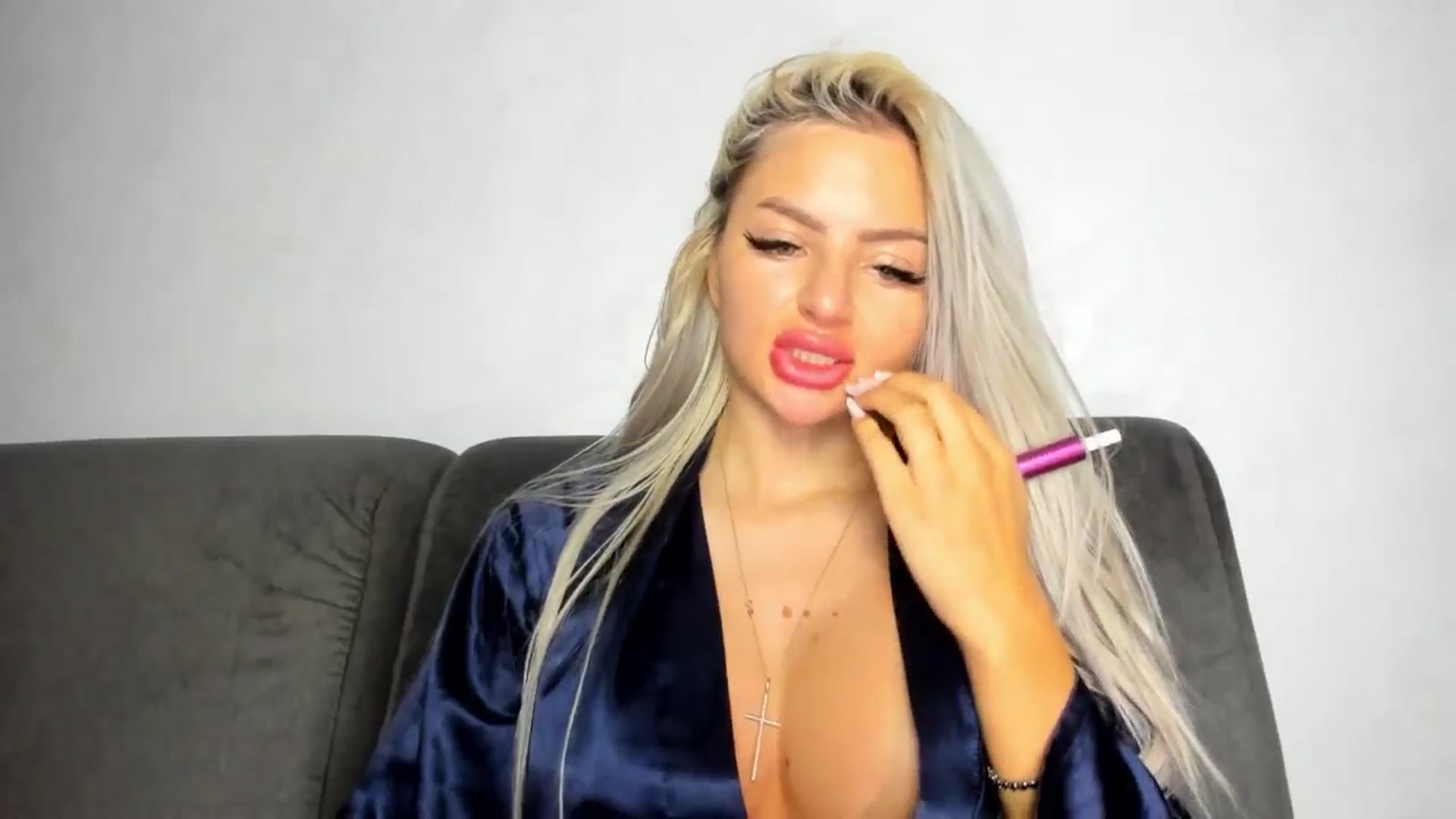 Gallery image thumbnail from barbie__girl's myfreecams stream on, 05/28/2025, 24:48 image 17 of 20