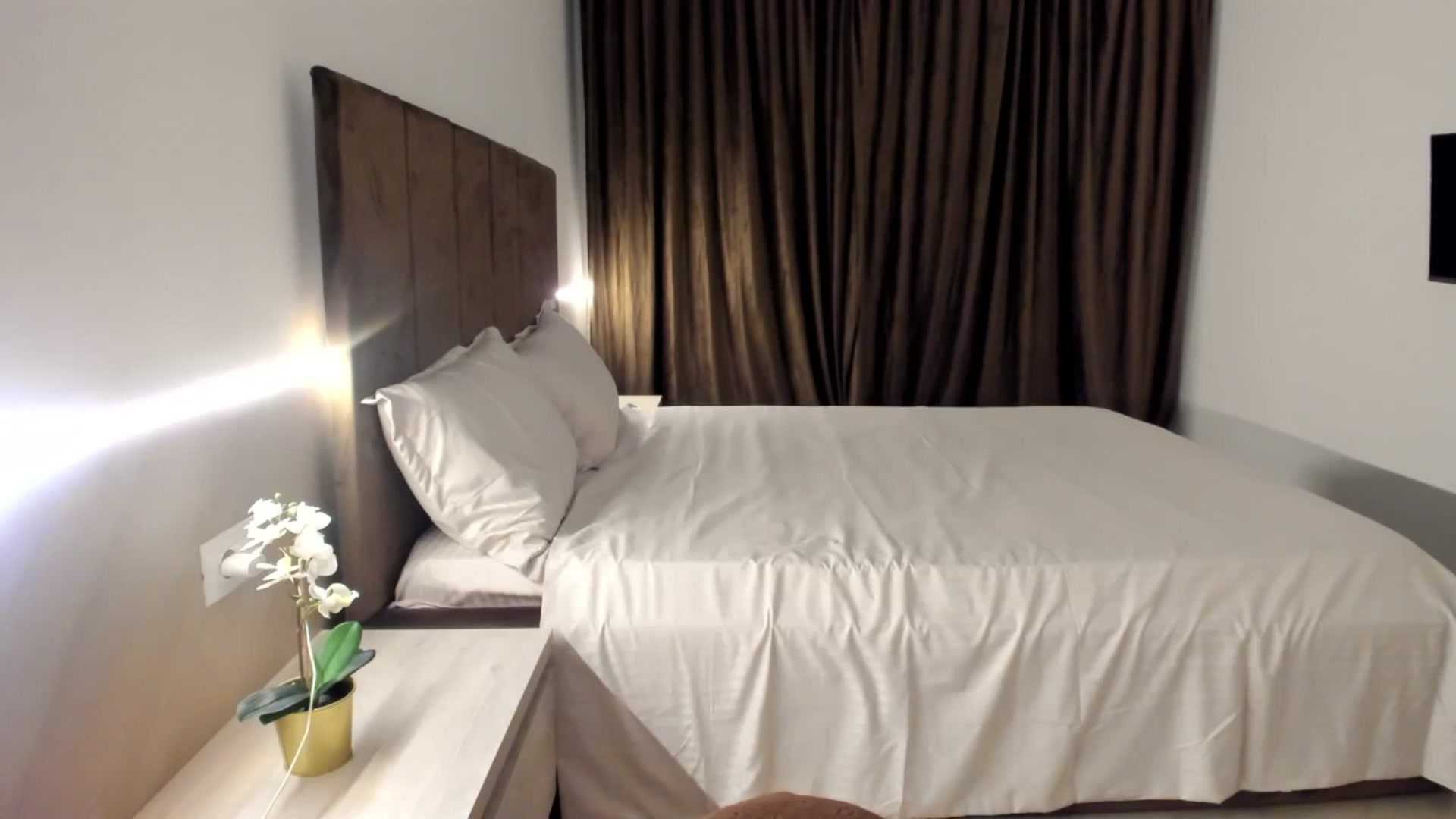 Gallery image thumbnail from barbie__girl's myfreecams stream on, 06/15/2025, 24:50 image 5 of 20