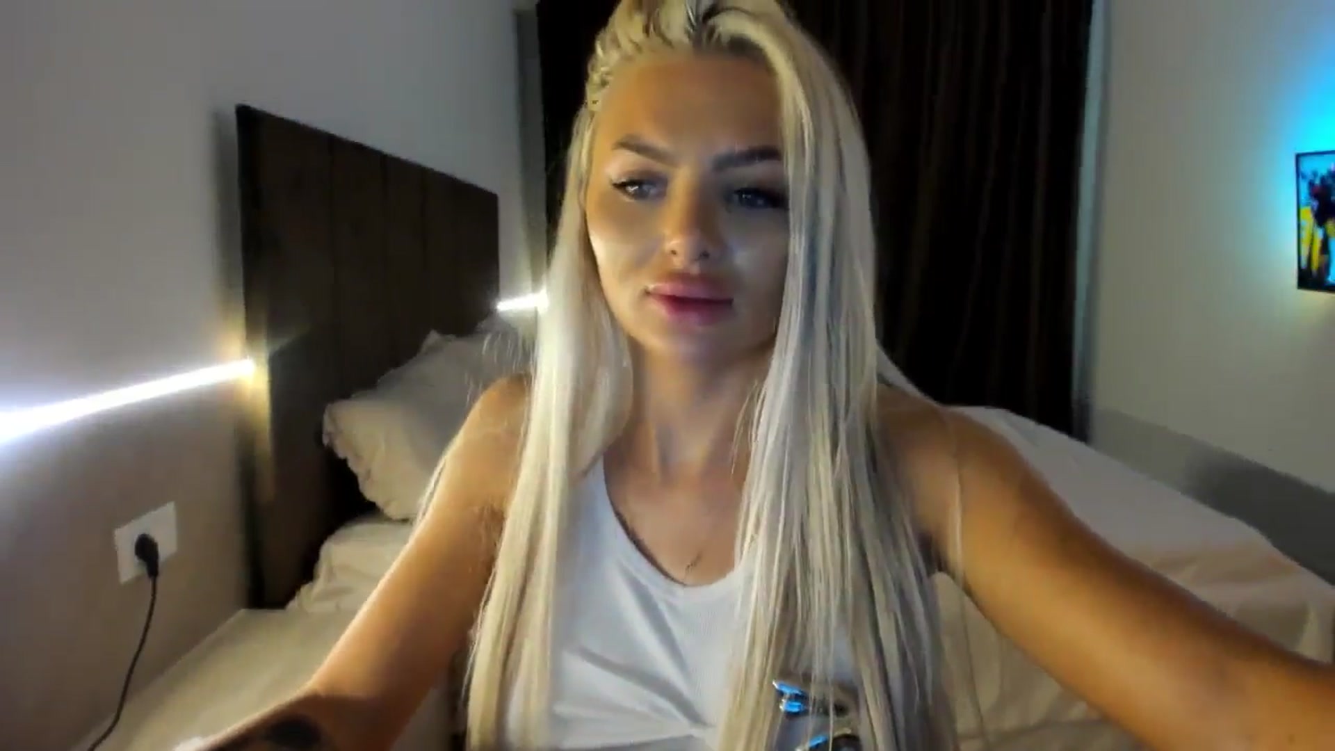 Gallery image thumbnail from barbie__girl's myfreecams stream on, 07/24/2025, 20:54 image 16 of 20