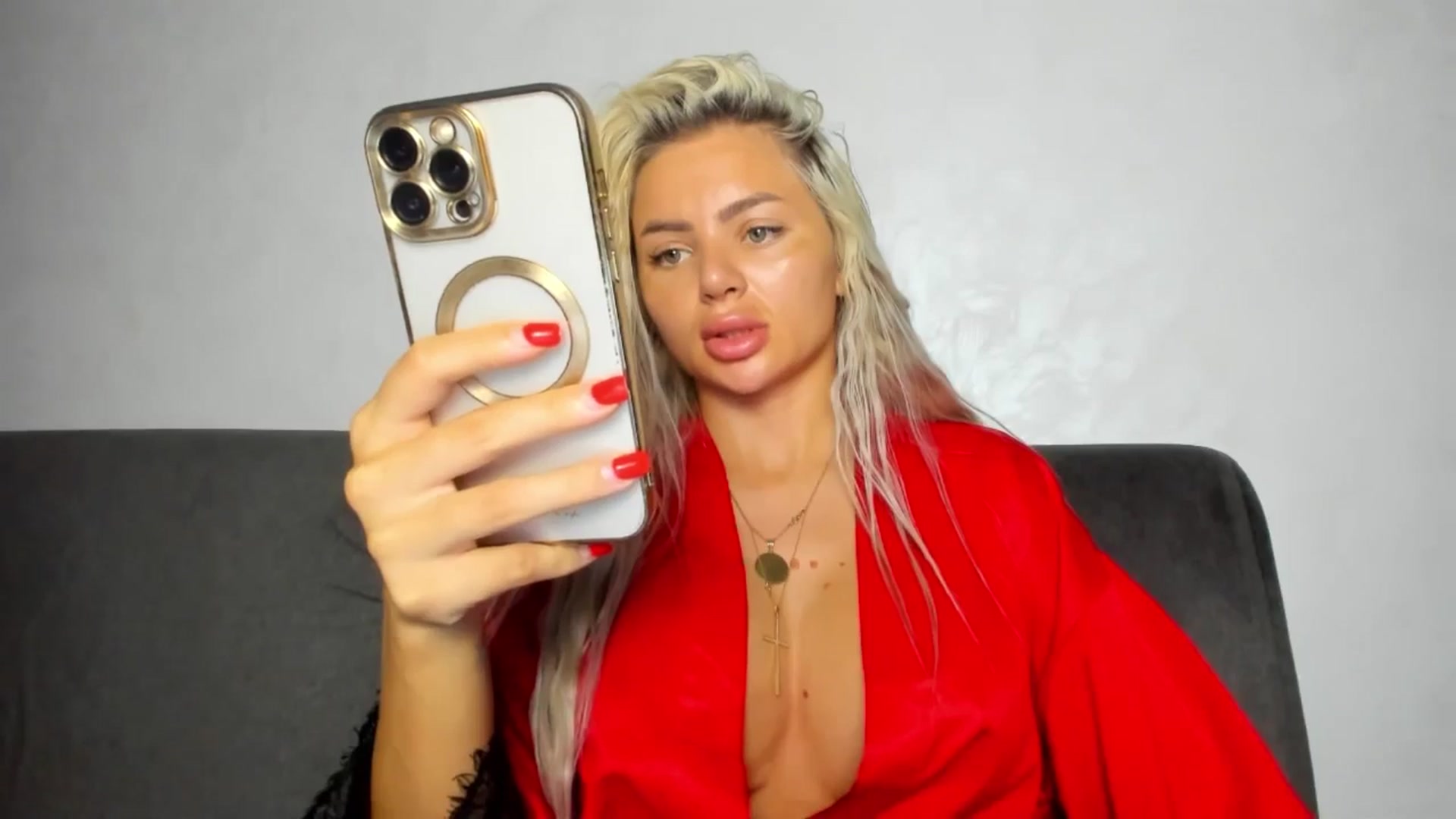 Gallery image thumbnail from barbie__girl's myfreecams stream on, 08/15/2025, 18:30 image 15 of 20