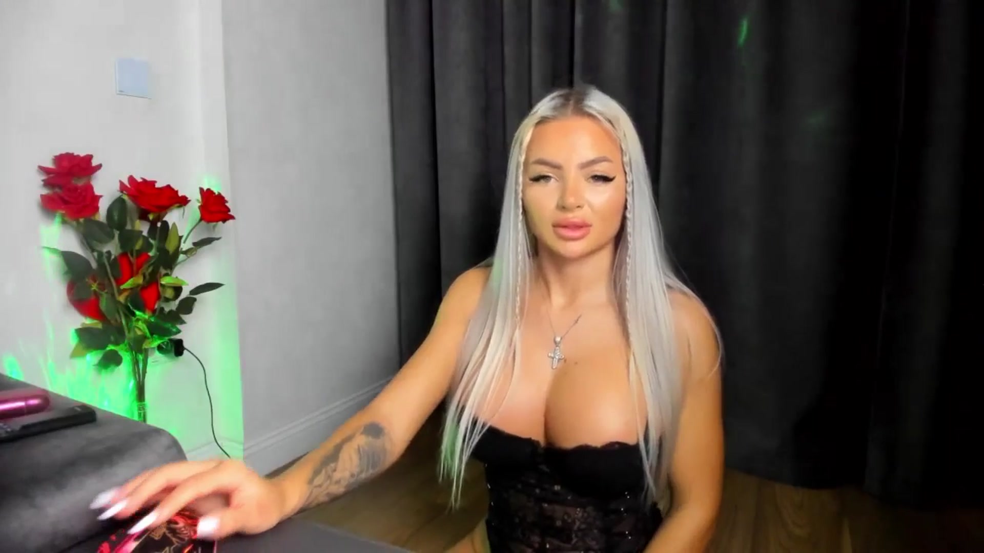 Gallery image thumbnail from barbie__girl's myfreecams stream on, 08/26/2025, 21:03 image 3 of 20