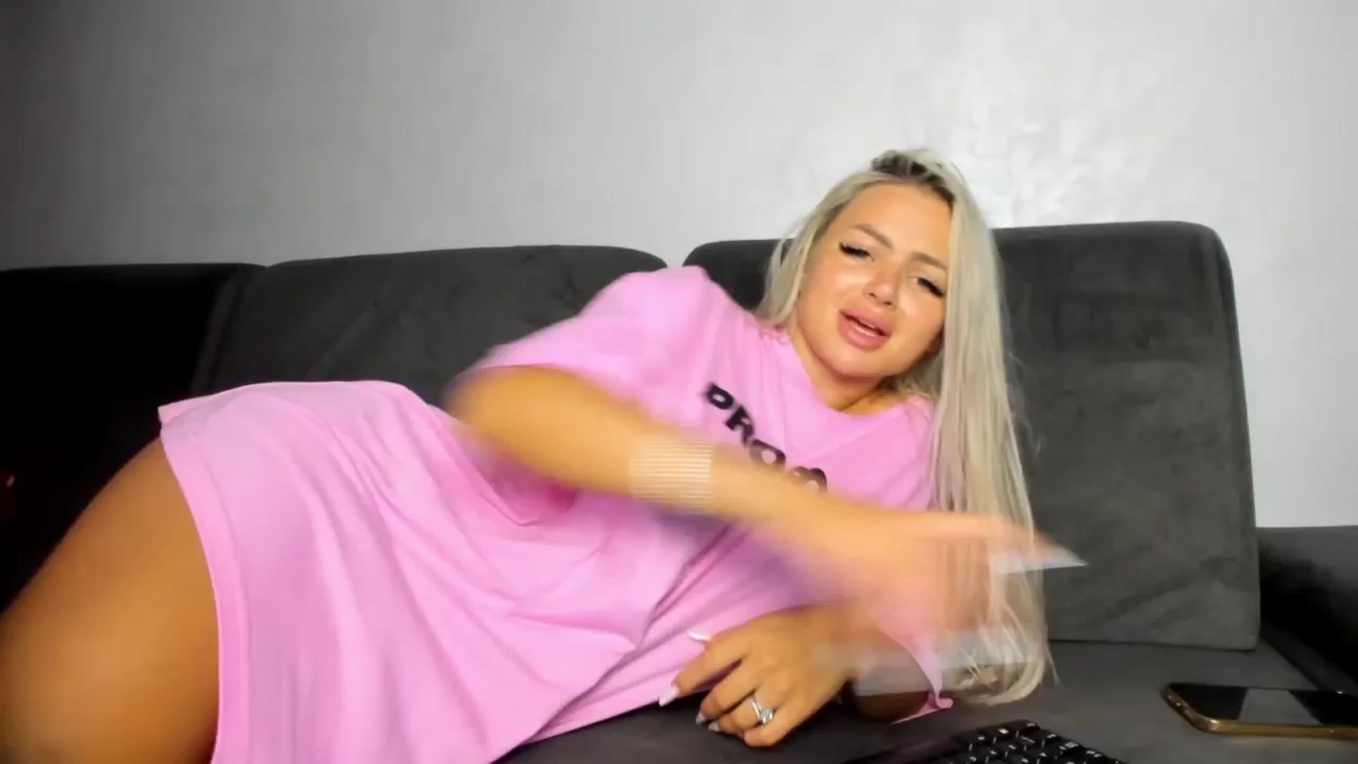 Gallery image thumbnail from barbie__girl's myfreecams stream on, 08/29/2025, 23:42 image 1 of 20