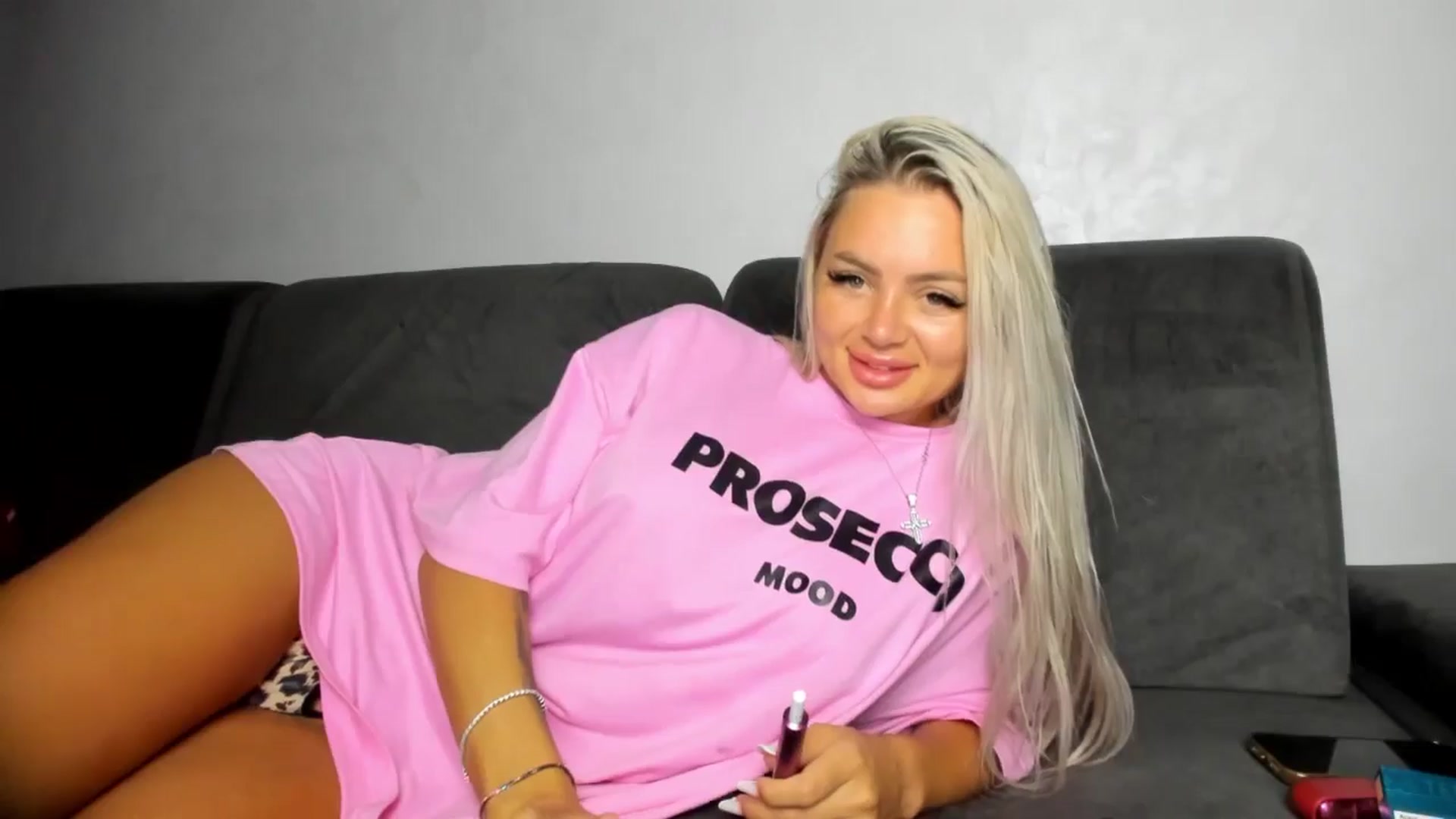 Gallery image thumbnail from barbie__girl's myfreecams stream on, 08/29/2025, 23:42 image 2 of 20