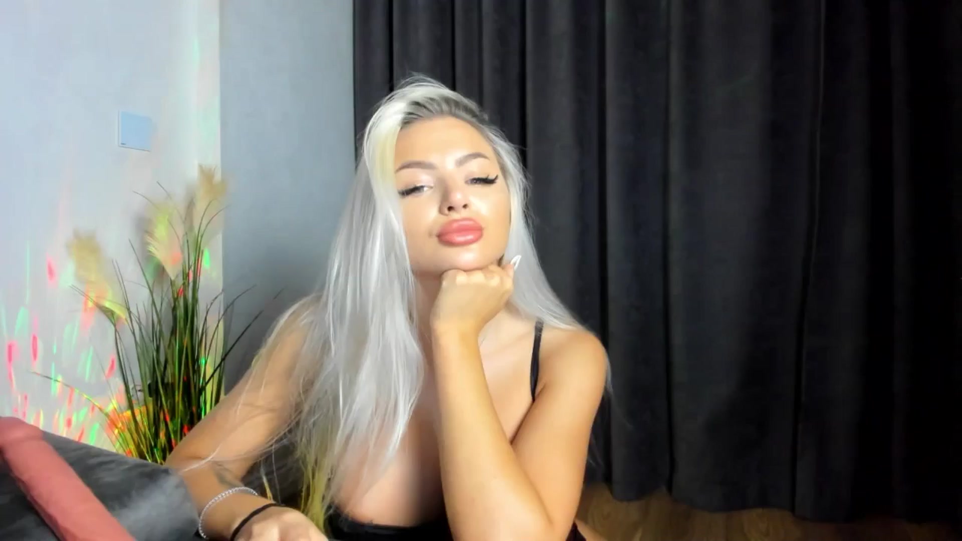 Gallery image thumbnail from barbie__girl's myfreecams stream on, 09/02/2025, 21:20 image 18 of 20