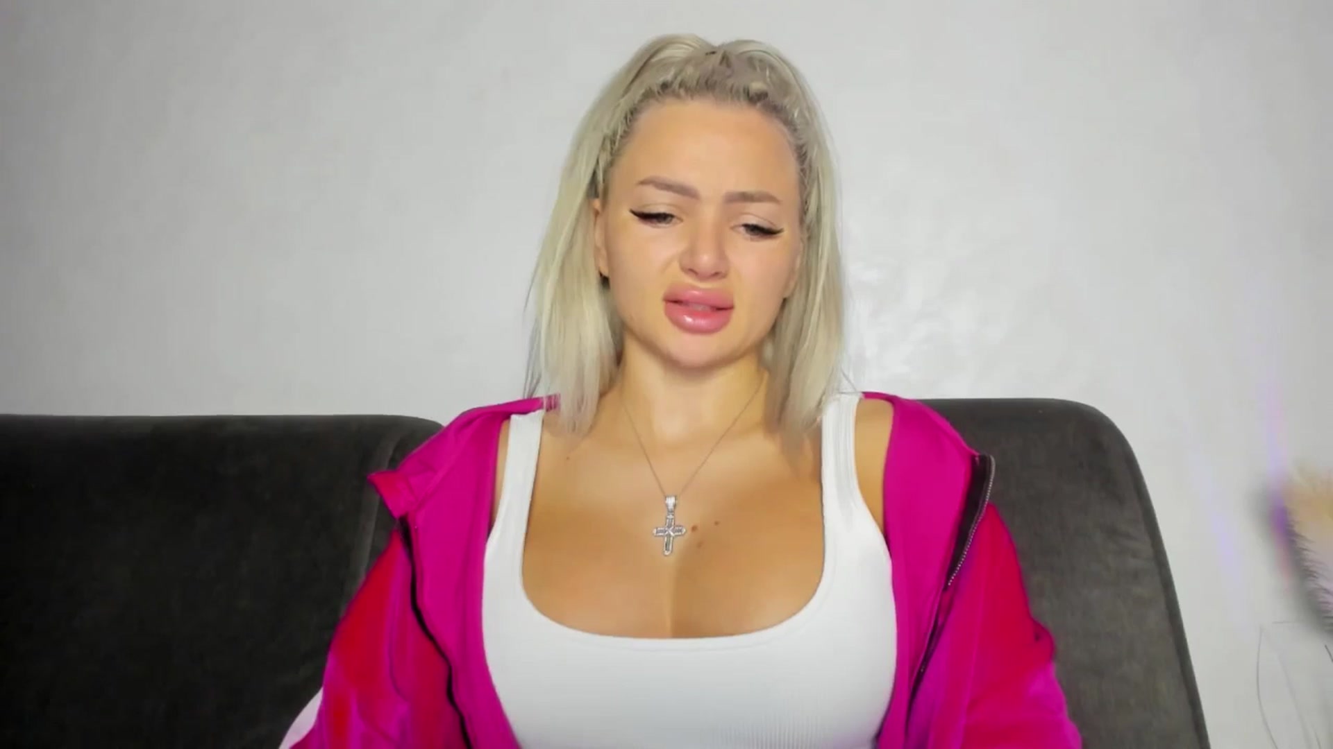 Gallery image thumbnail from barbie__girl's myfreecams stream on, 09/24/2025, 08:08 image 20 of 20