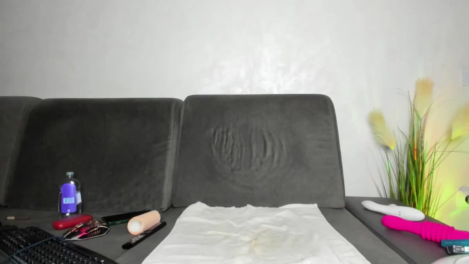 Gallery image thumbnail from barbie__girl's myfreecams stream on, 09/24/2025, 21:00 image 14 of 20