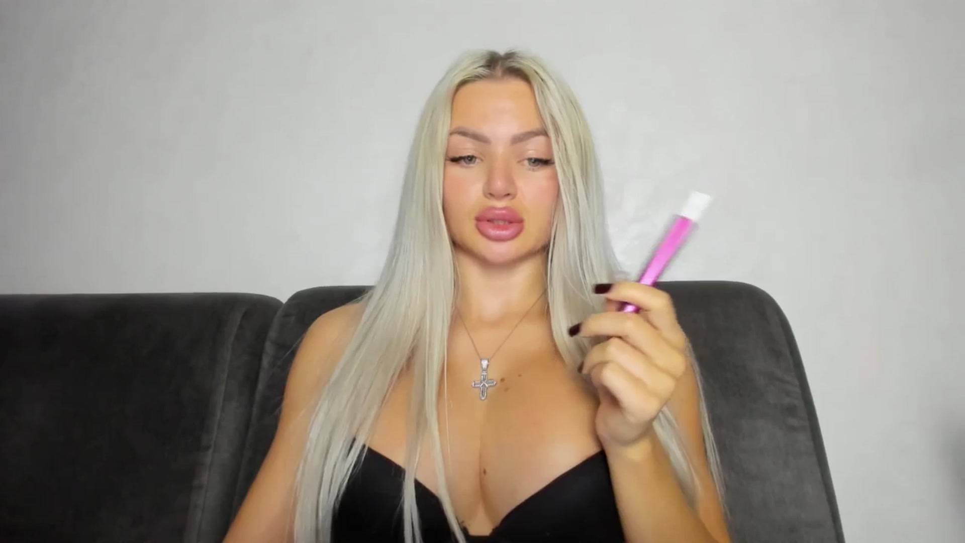 Gallery image thumbnail from barbie__girl's myfreecams stream on, 10/13/2025, 02:08 image 5 of 20