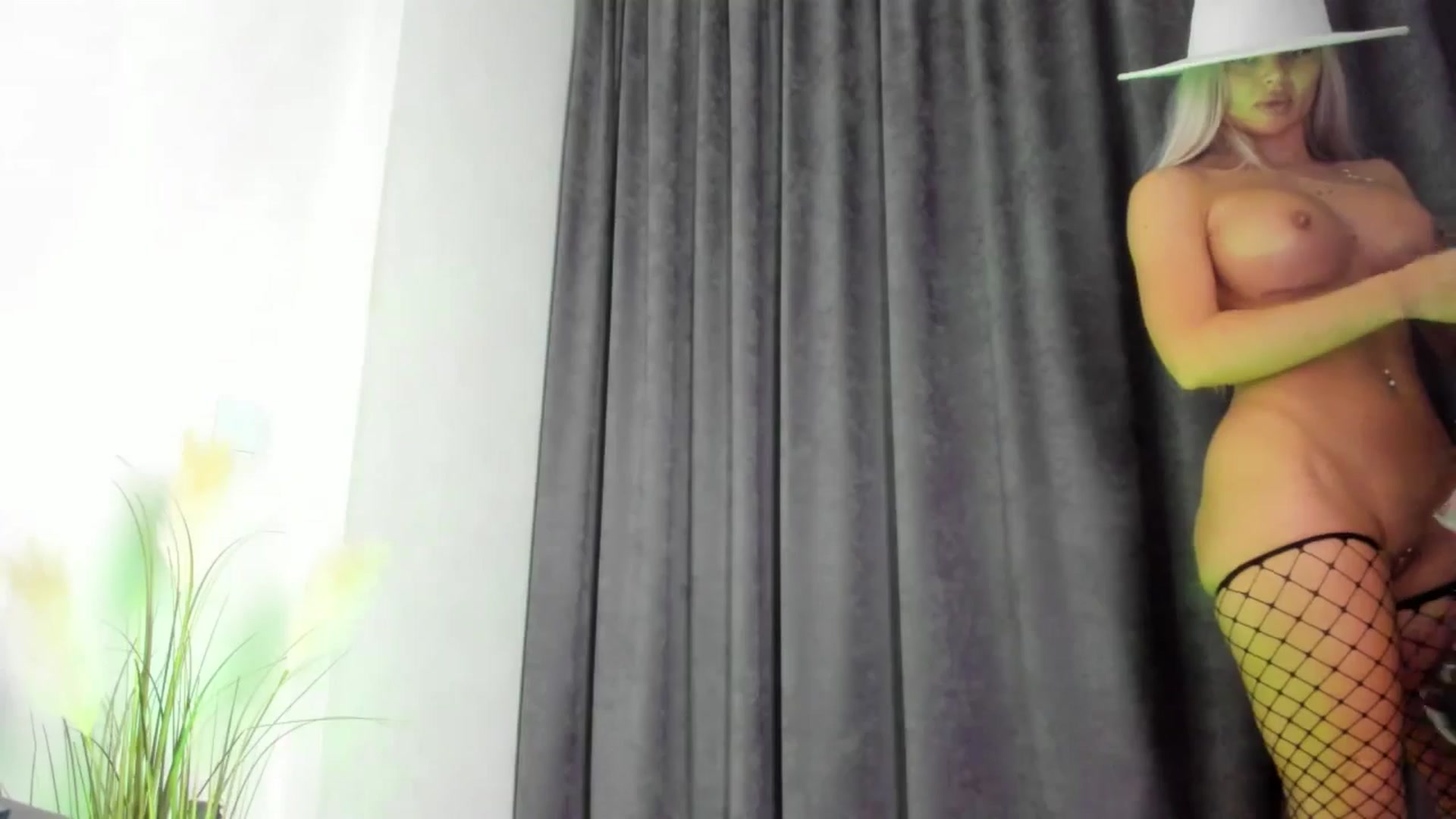 Gallery image thumbnail from barbie__girl's myfreecams stream on, 10/13/2025, 02:41 image 20 of 20