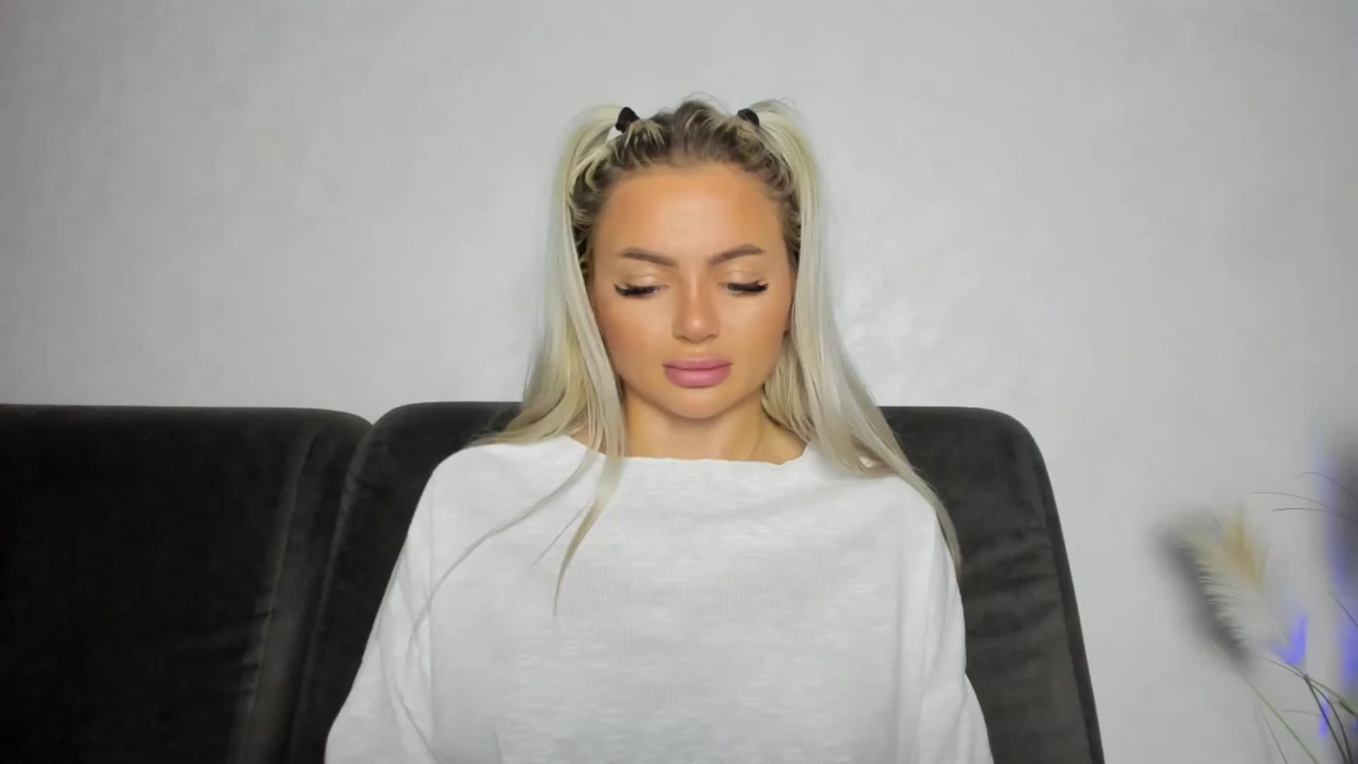 Gallery image thumbnail from barbie__girl's myfreecams stream on, 11/18/2025, 05:46 image 13 of 20