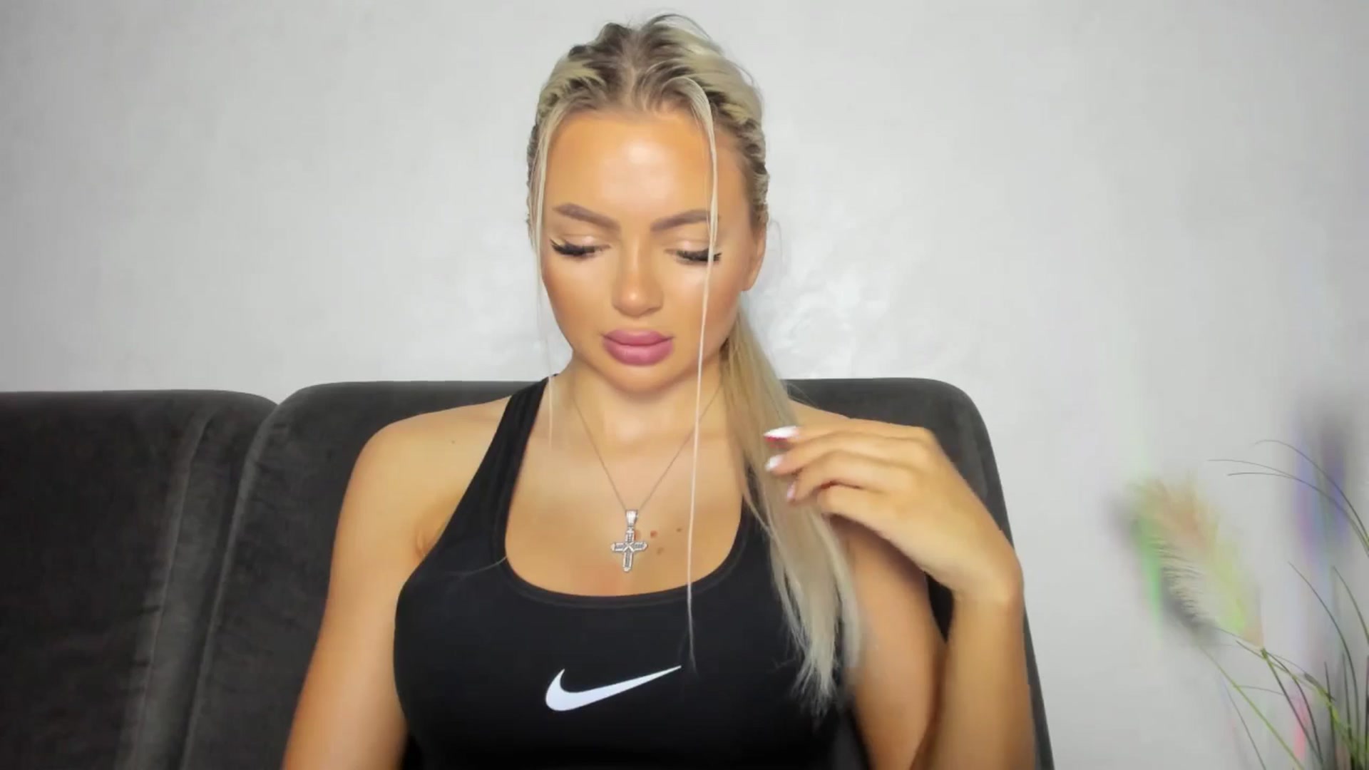 Gallery image thumbnail from barbie__girl's myfreecams stream on, 11/19/2025, 01:31 image 5 of 20