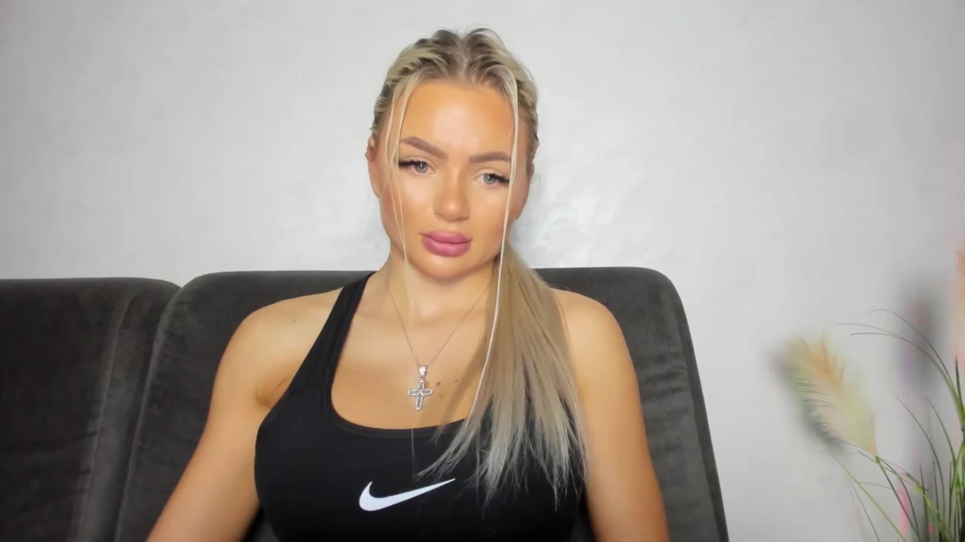 Gallery image thumbnail from barbie__girl's myfreecams stream on, 11/19/2025, 01:31 image 7 of 20
