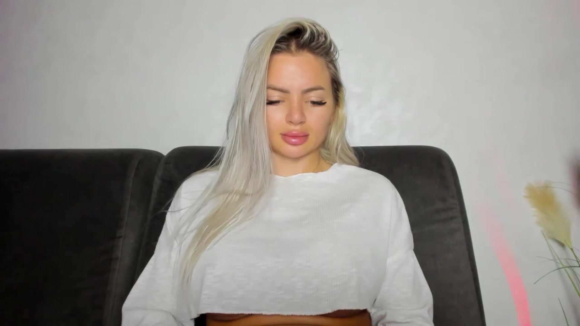 Gallery image thumbnail from barbie__girl's myfreecams stream on, 11/22/2025, 04:32 image 20 of 20