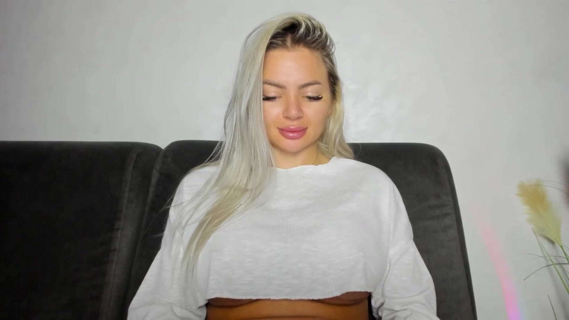 Gallery image thumbnail from barbie__girl's myfreecams stream on, 11/22/2025, 04:32 image 18 of 20
