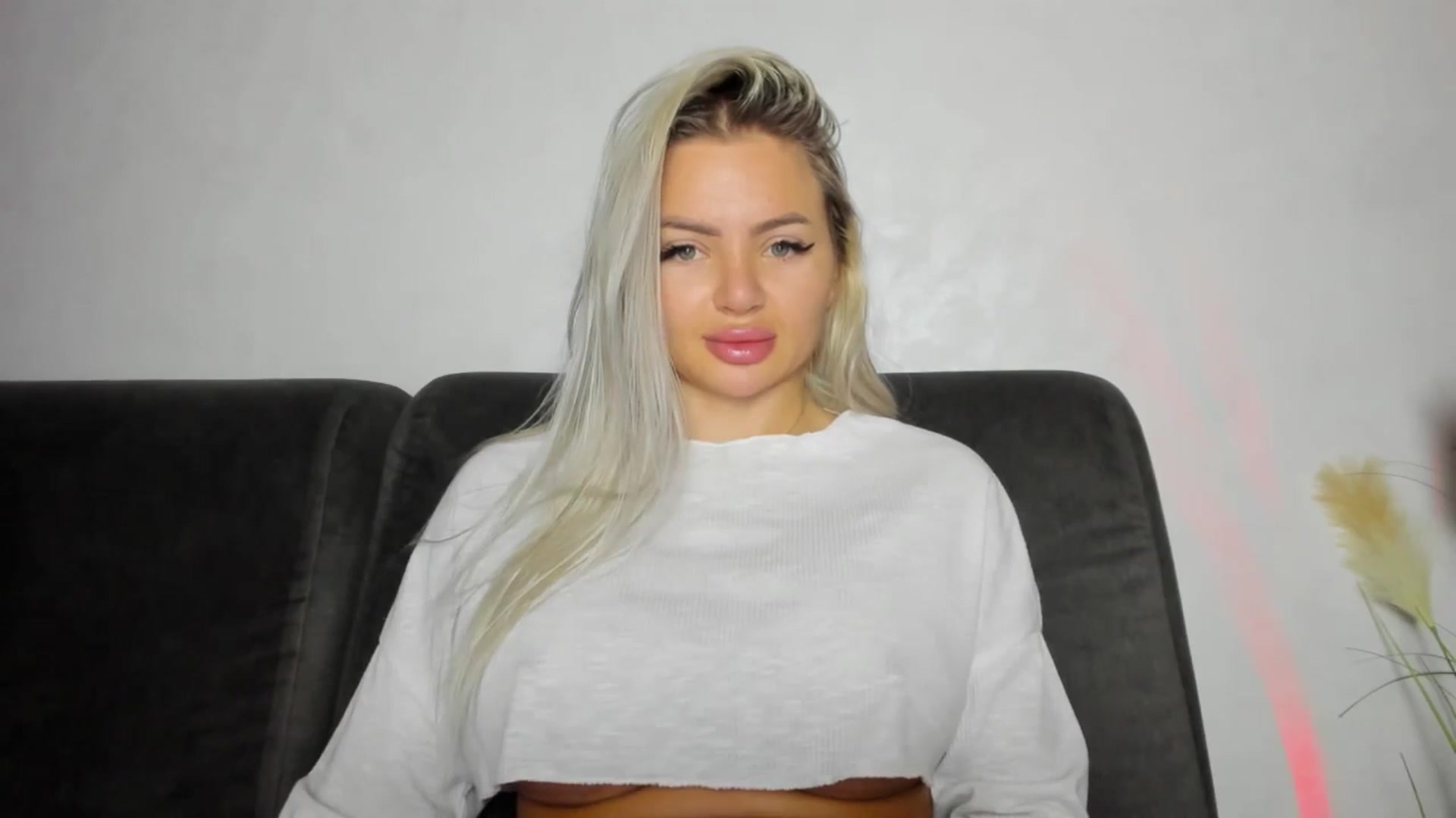 Gallery image thumbnail from barbie__girl's myfreecams stream on, 11/22/2025, 04:32 image 19 of 20