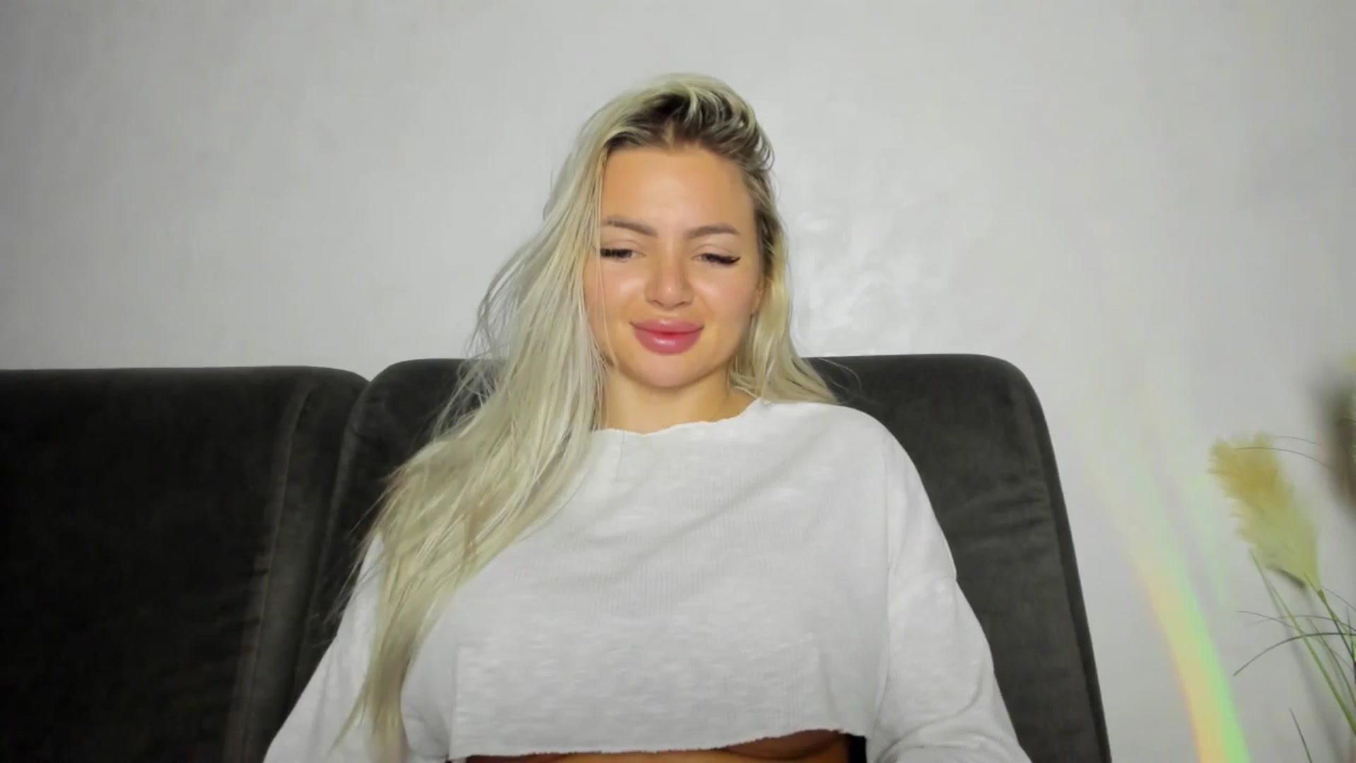 Gallery image thumbnail from barbie__girl's myfreecams stream on, 11/22/2025, 05:07 image 7 of 20