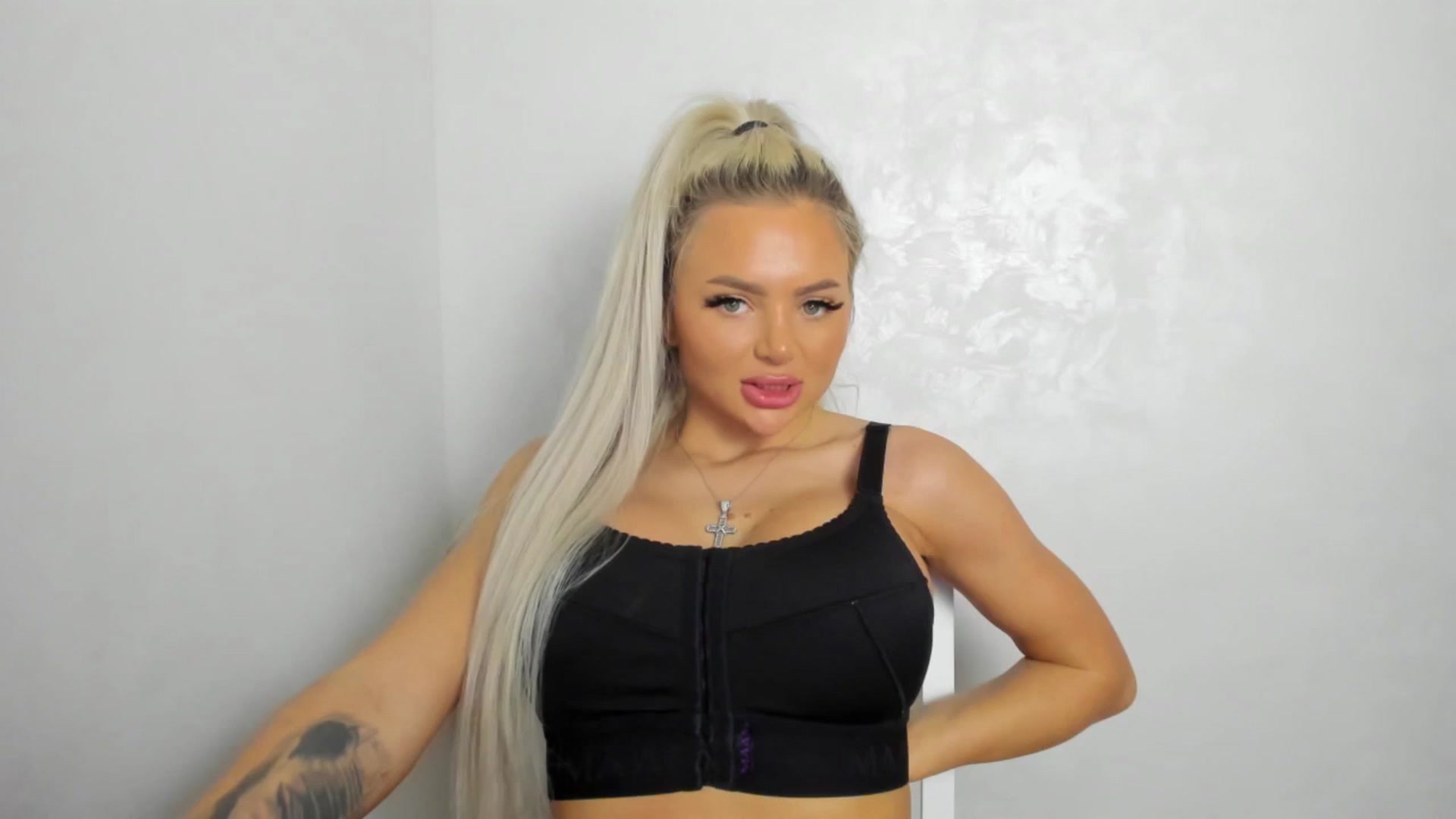 Gallery image thumbnail from barbie__girl's myfreecams stream on, 01/28/2026, 14:43 image 1 of 20