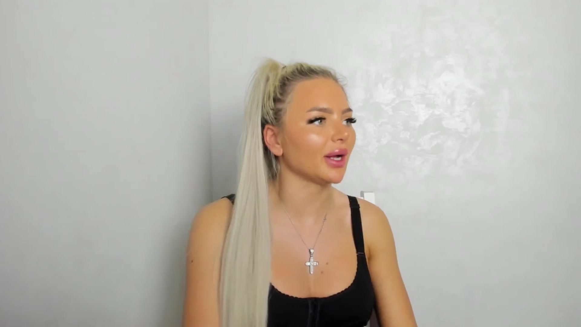 Gallery image thumbnail from barbie__girl's myfreecams stream on, 01/28/2026, 16:13 image 18 of 20