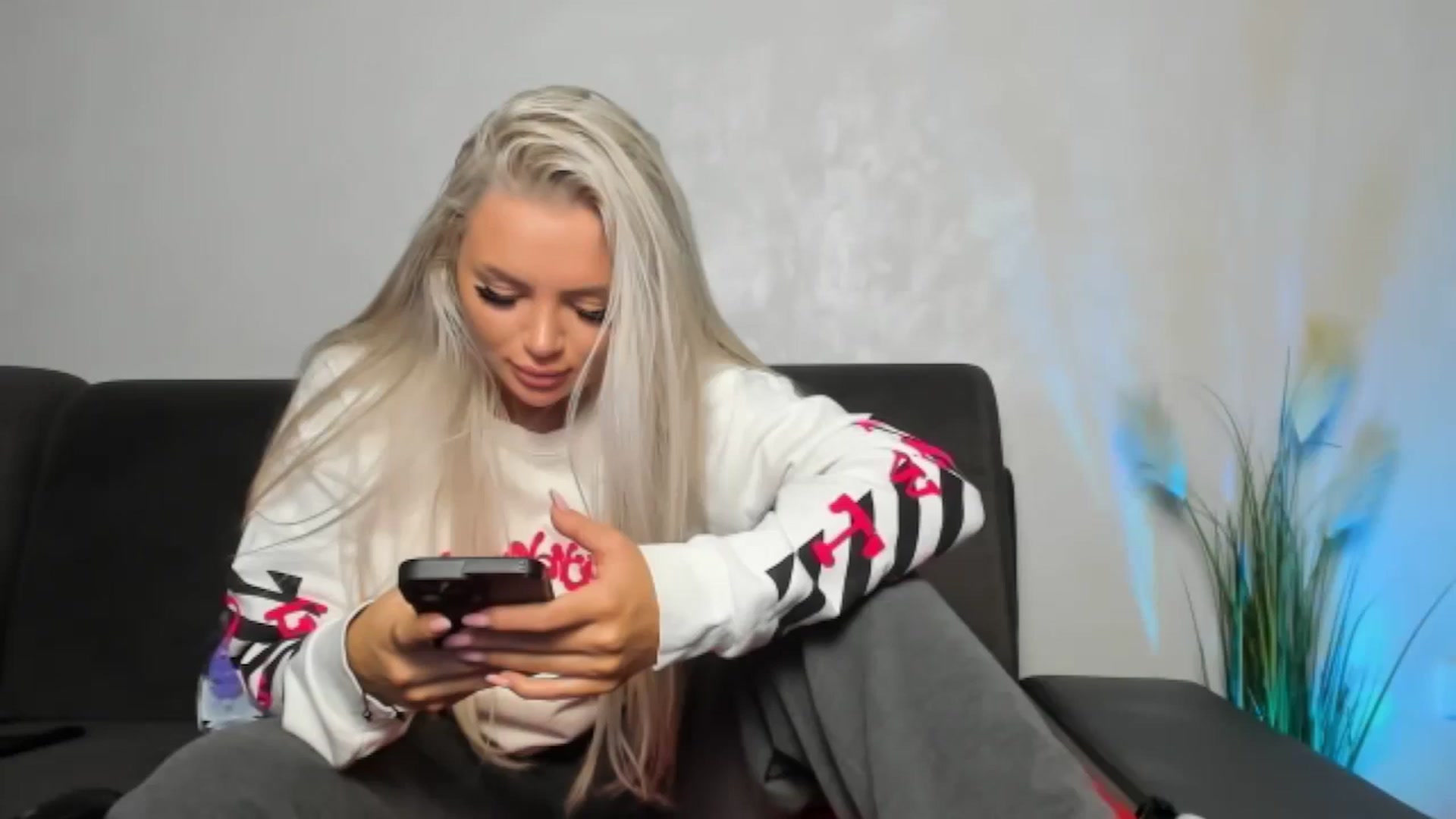 Gallery image thumbnail from barbie__girl's myfreecams stream on, 02/26/2026, 15:05 image 15 of 20
