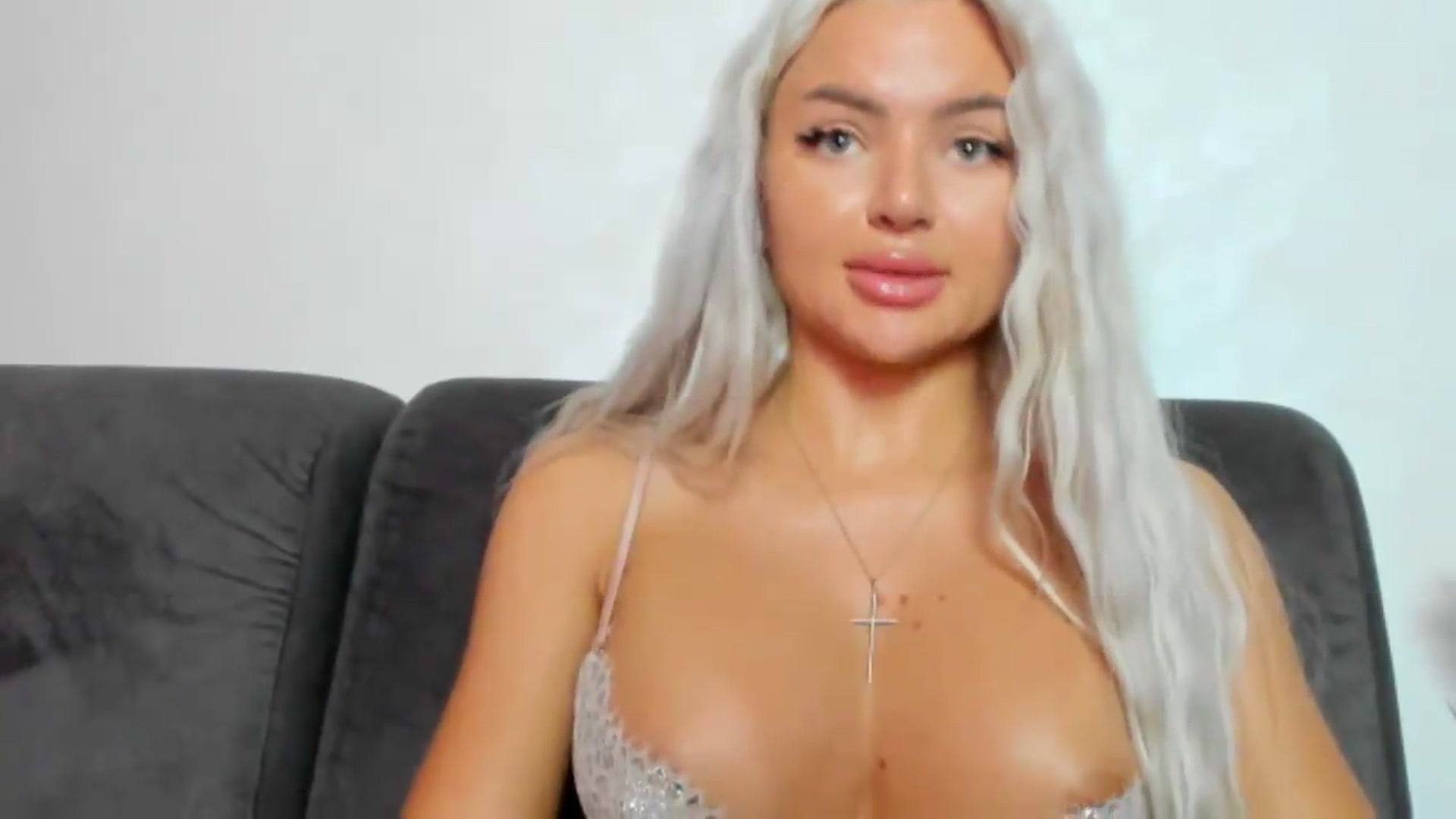 Gallery image thumbnail from barbie__girl's myfreecams stream on, 06/25/2026, 24:15 image 19 of 20