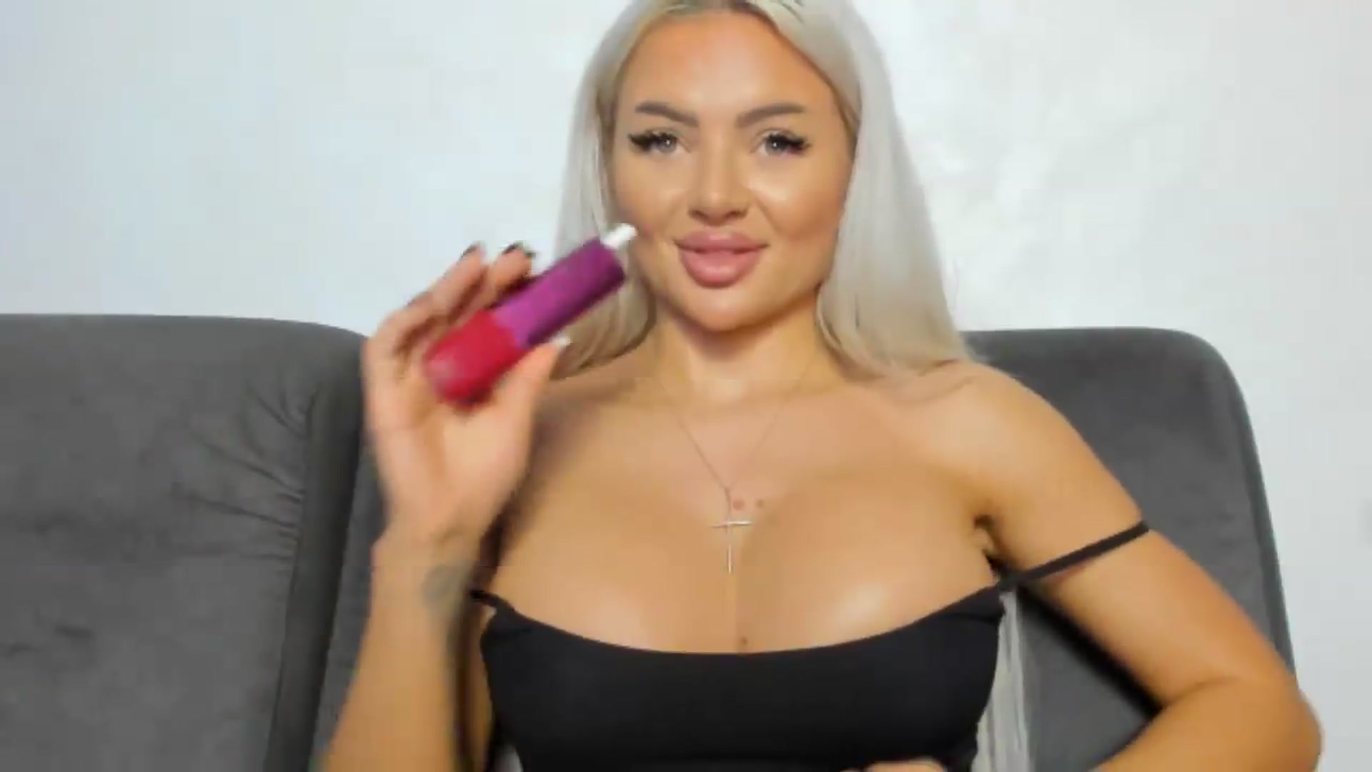 Gallery image thumbnail from barbie__girl's myfreecams stream on, 07/20/2026, 10:07 image 18 of 20