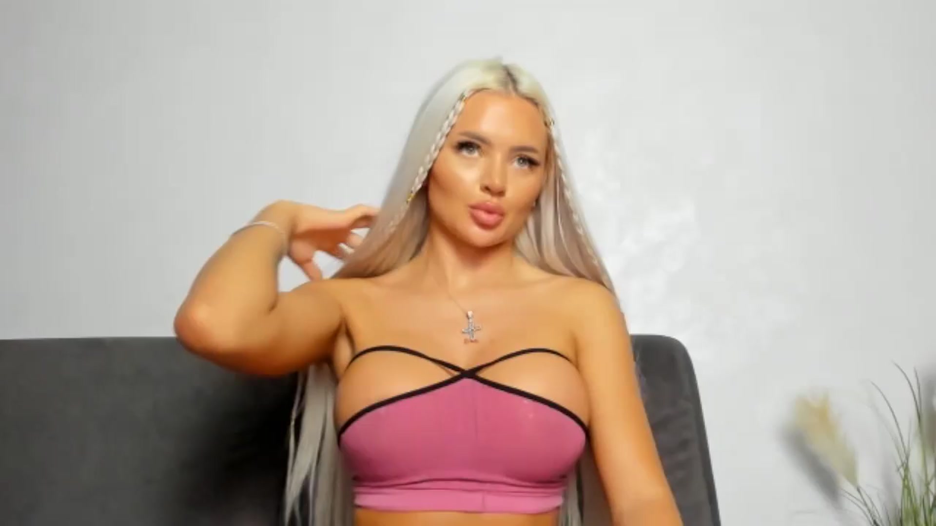 Gallery image thumbnail from barbie__girl's myfreecams stream on, 09/12/2026, 02:23 image 7 of 20