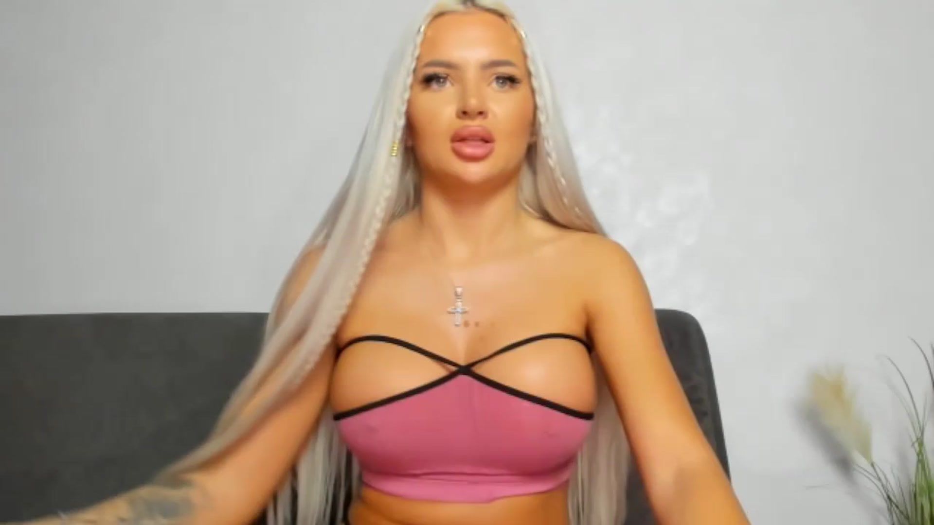 Gallery image thumbnail from barbie__girl's myfreecams stream on, 09/12/2026, 02:53 image 12 of 20