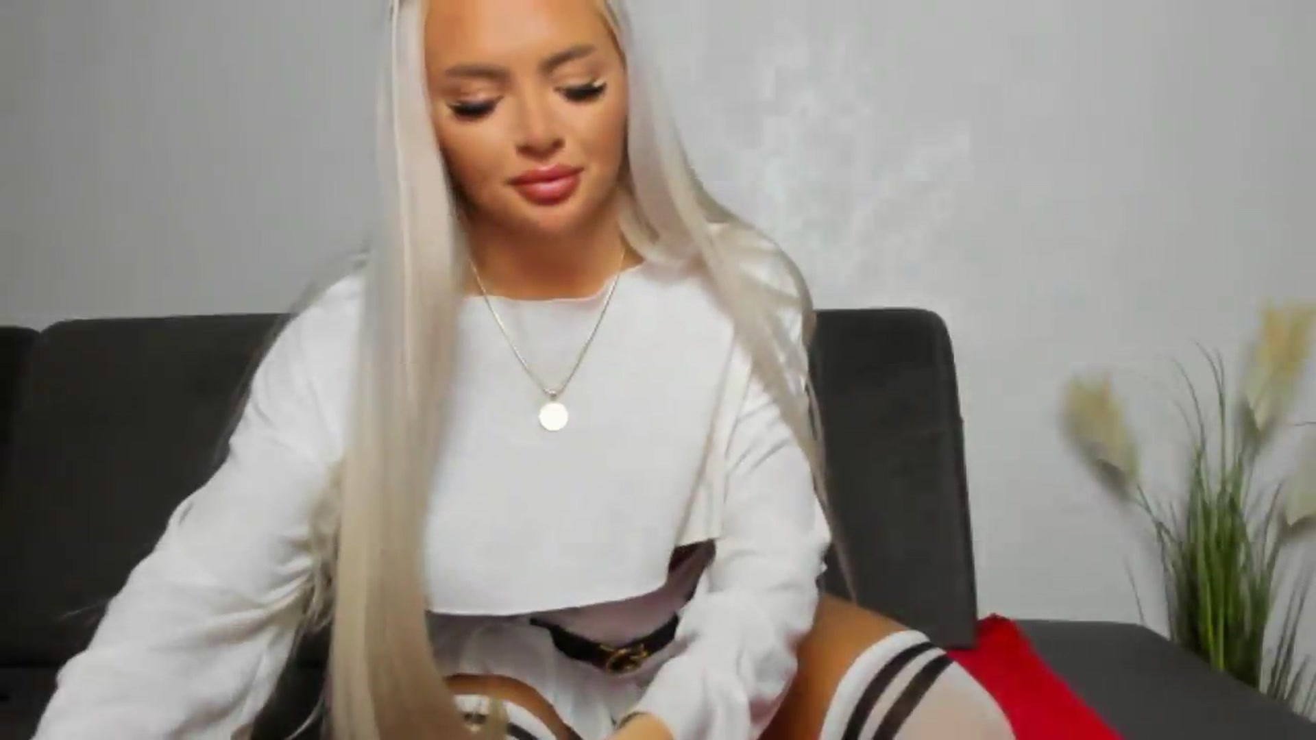 Gallery image thumbnail from barbie__girl's myfreecams stream on, 09/25/2026, 23:45 image 2 of 20