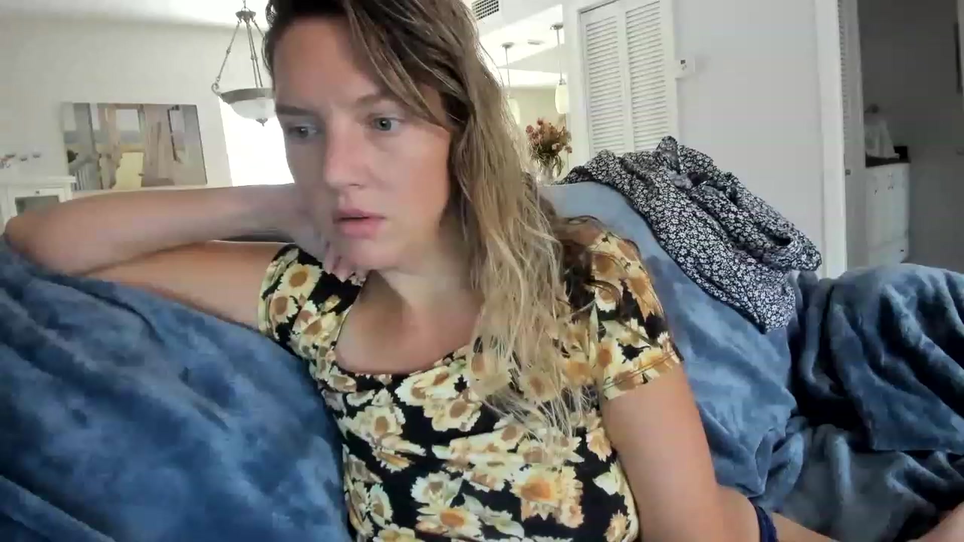 Gallery image thumbnail from barebeautyxo's myfreecams stream on, 12/01/2022, 18:40 image 20 of 20