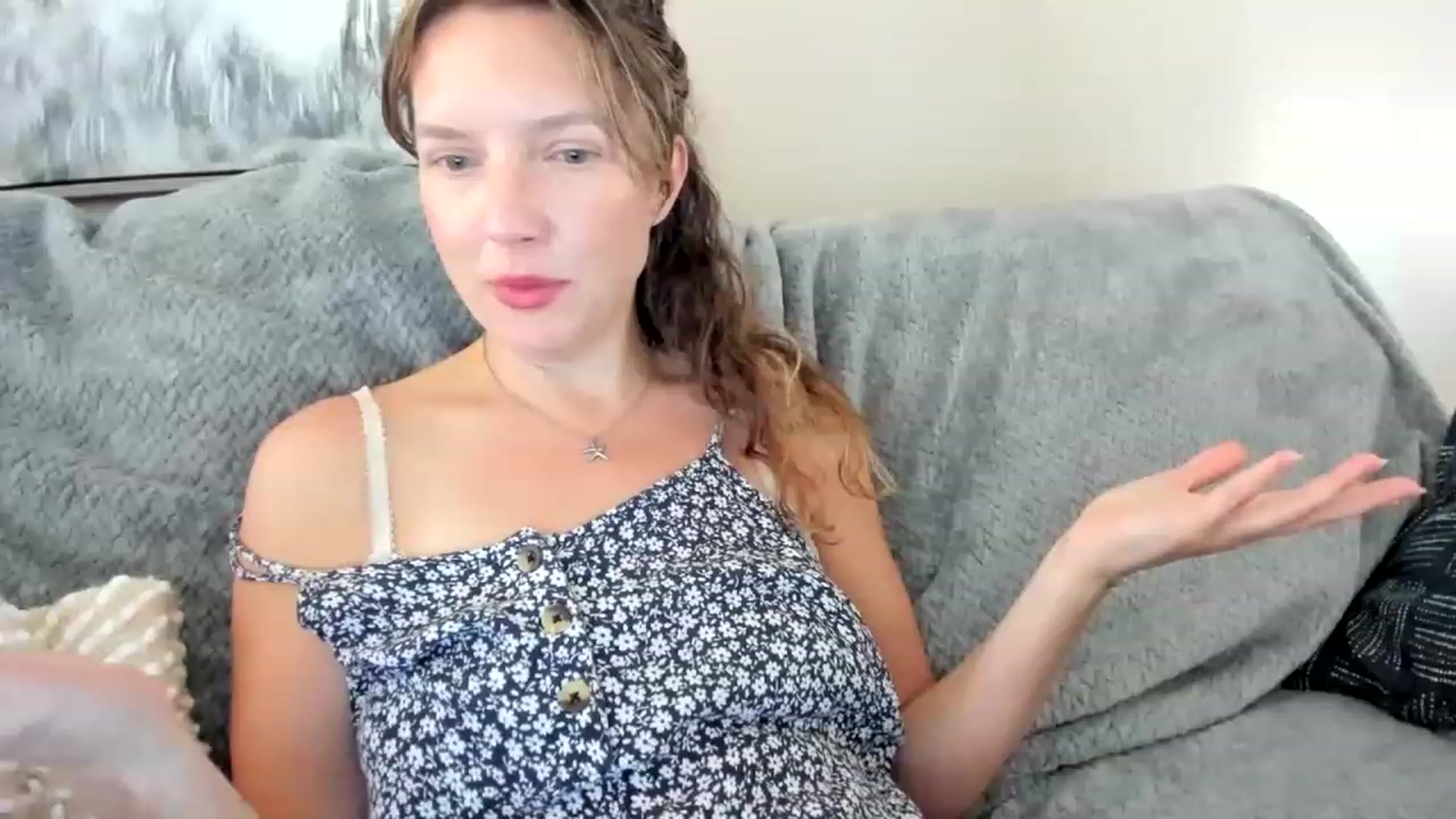 Gallery image thumbnail from barebeautyxo's myfreecams stream on, 12/02/2022, 19:00 image 4 of 20