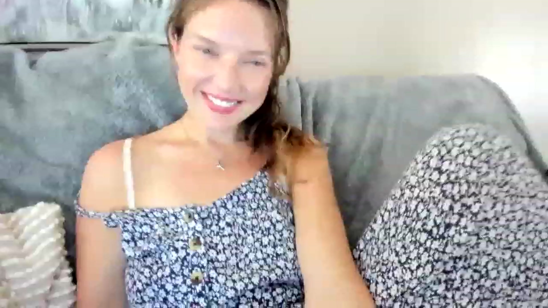 Gallery image thumbnail from barebeautyxo's myfreecams stream on, 12/02/2022, 19:00 image 5 of 20