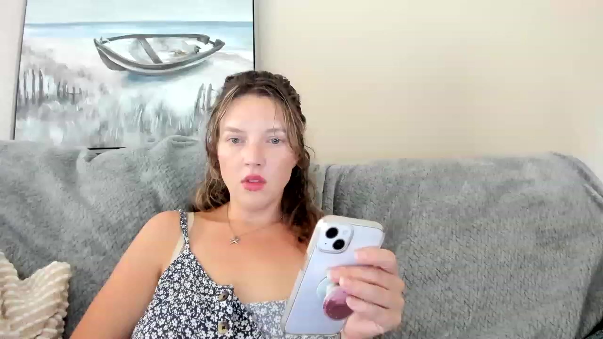 Gallery image thumbnail from barebeautyxo's myfreecams stream on, 12/02/2022, 19:37 image 18 of 20